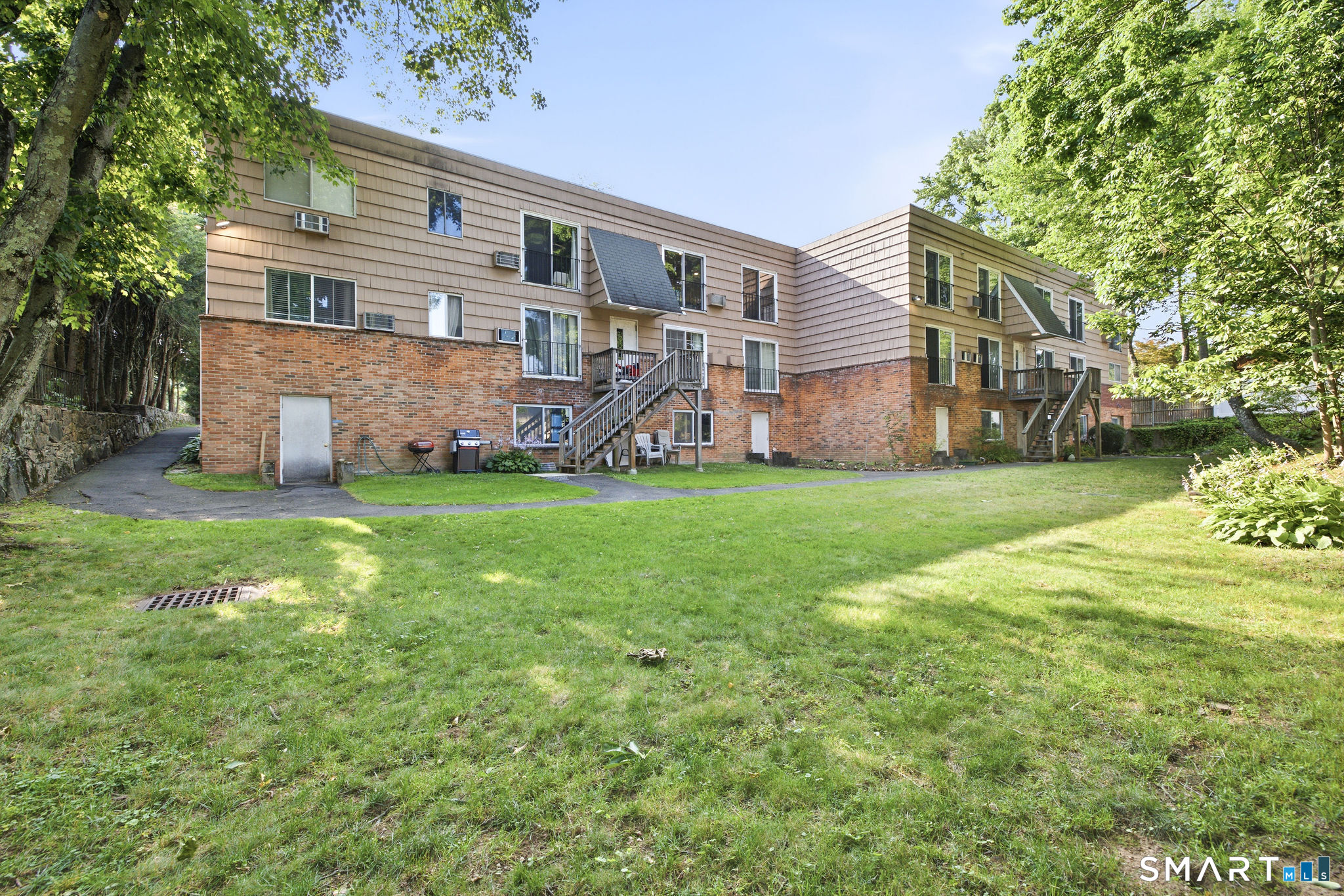 201 Highview Avenue Unit: D2
