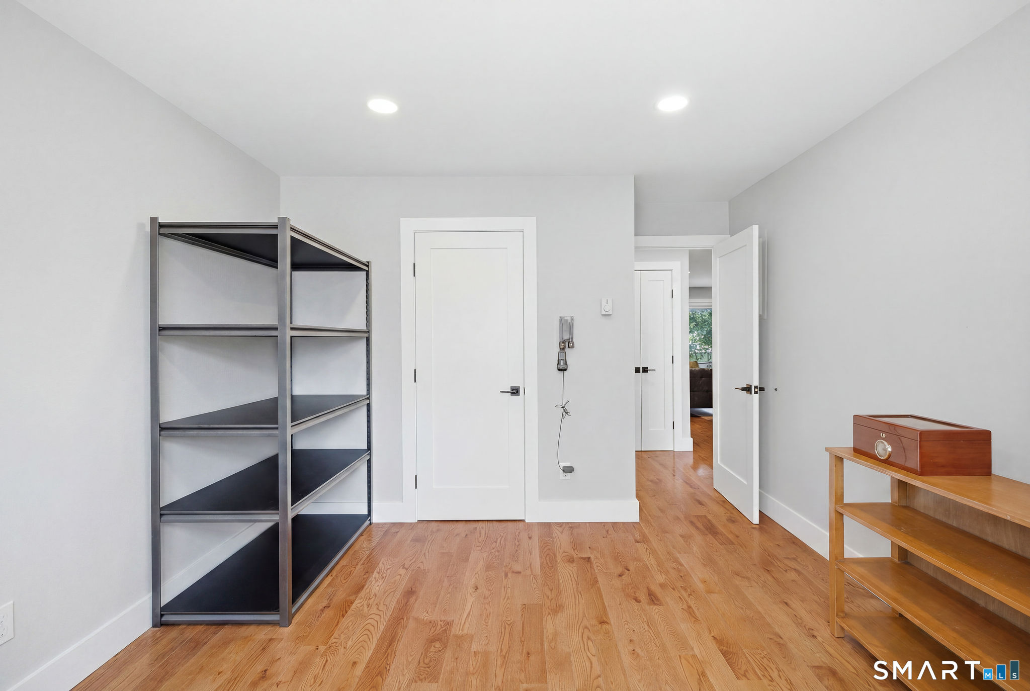 201 Highview Avenue Unit: D2