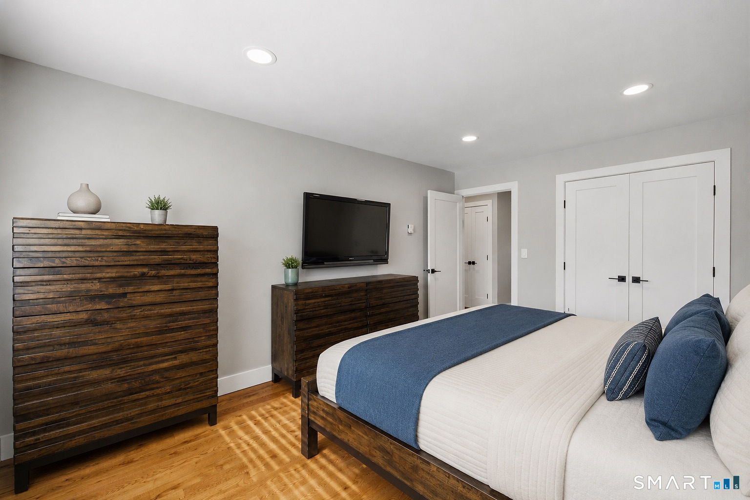 201 Highview Avenue Unit: D2