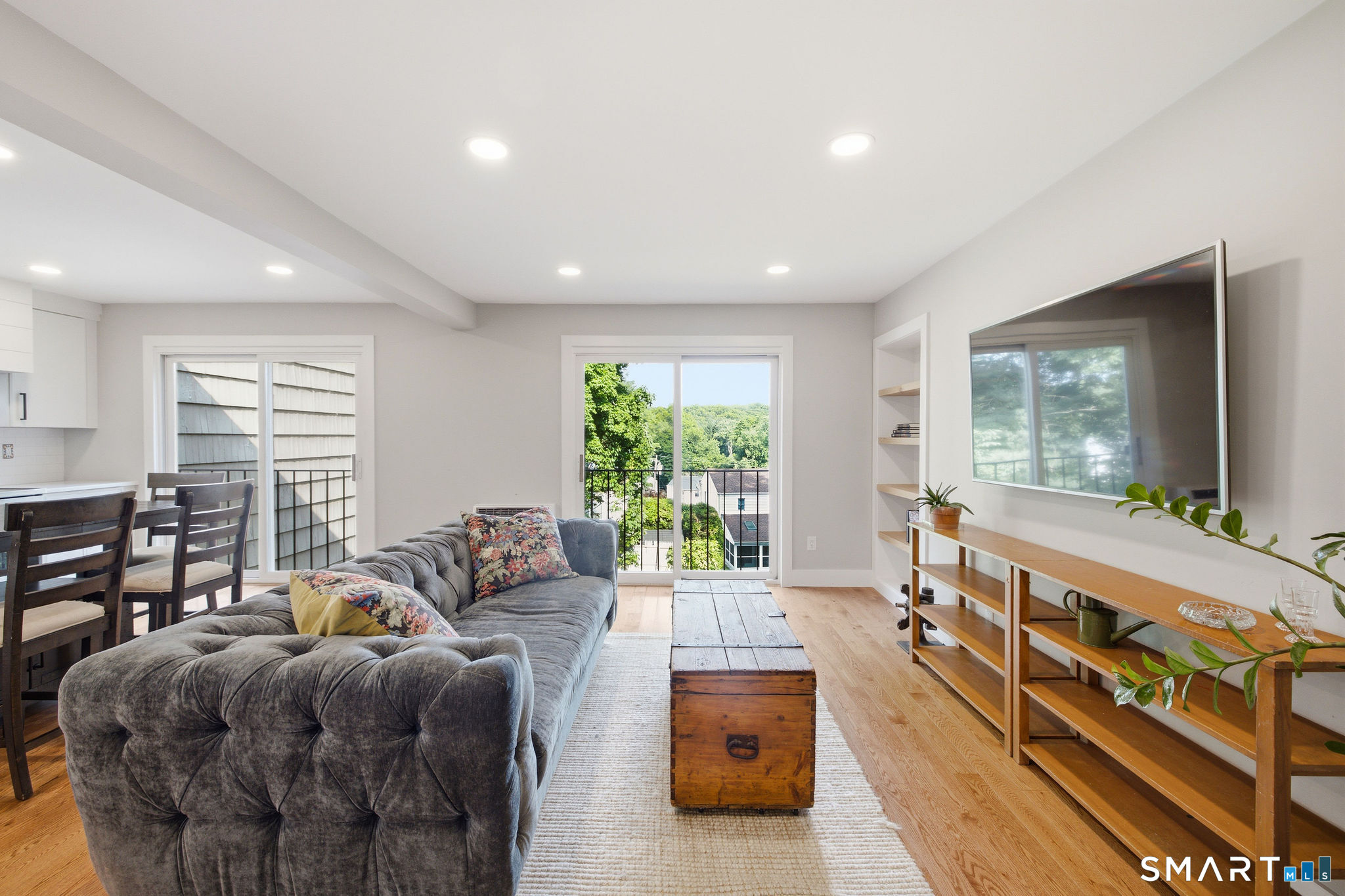 201 Highview Avenue Unit: D2