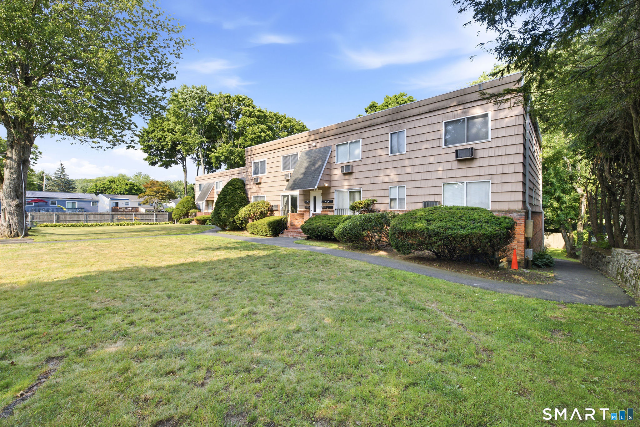 201 Highview Avenue Unit: D2