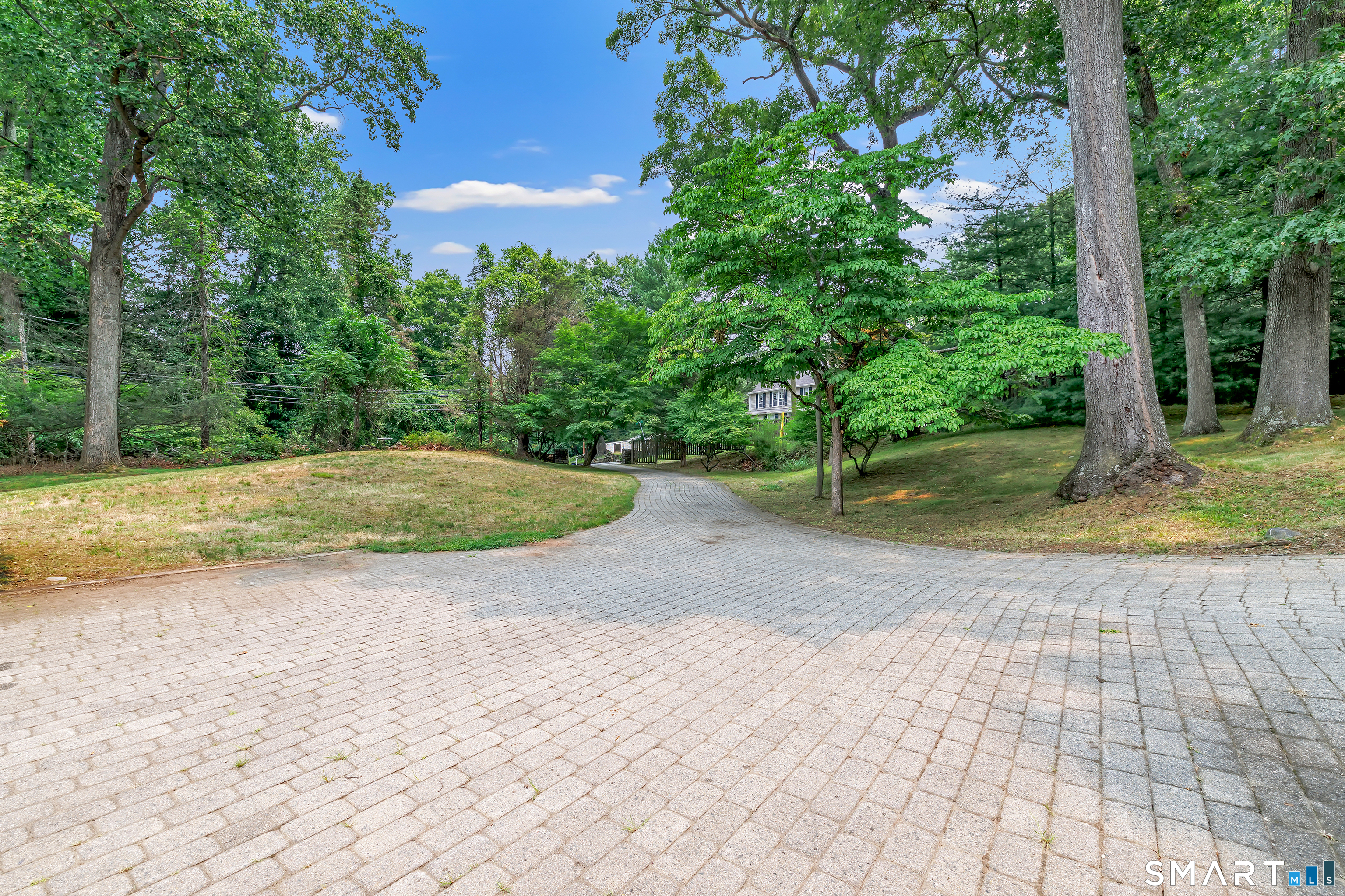 107 Roseville Road