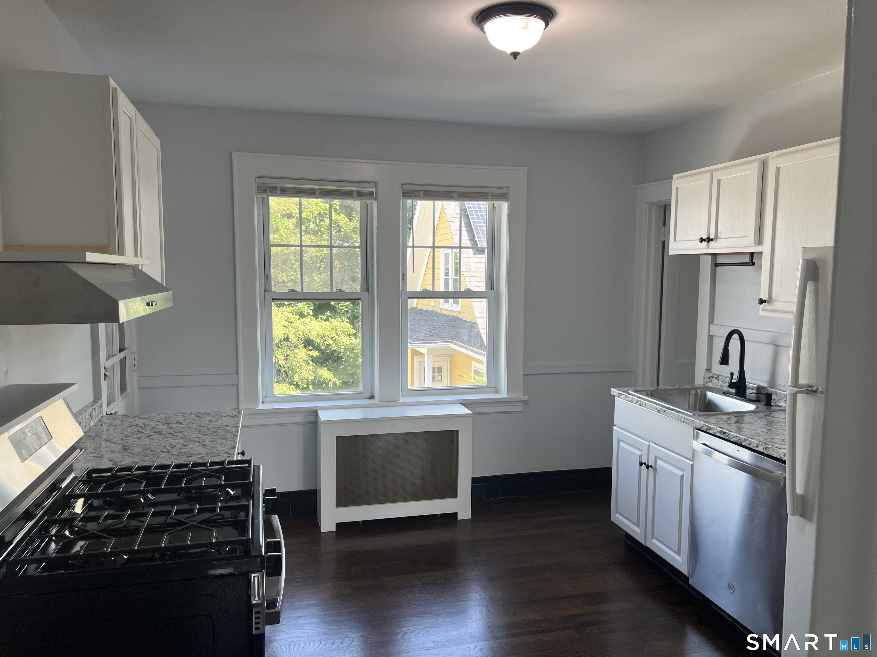24 Circular Avenue Unit: 3B