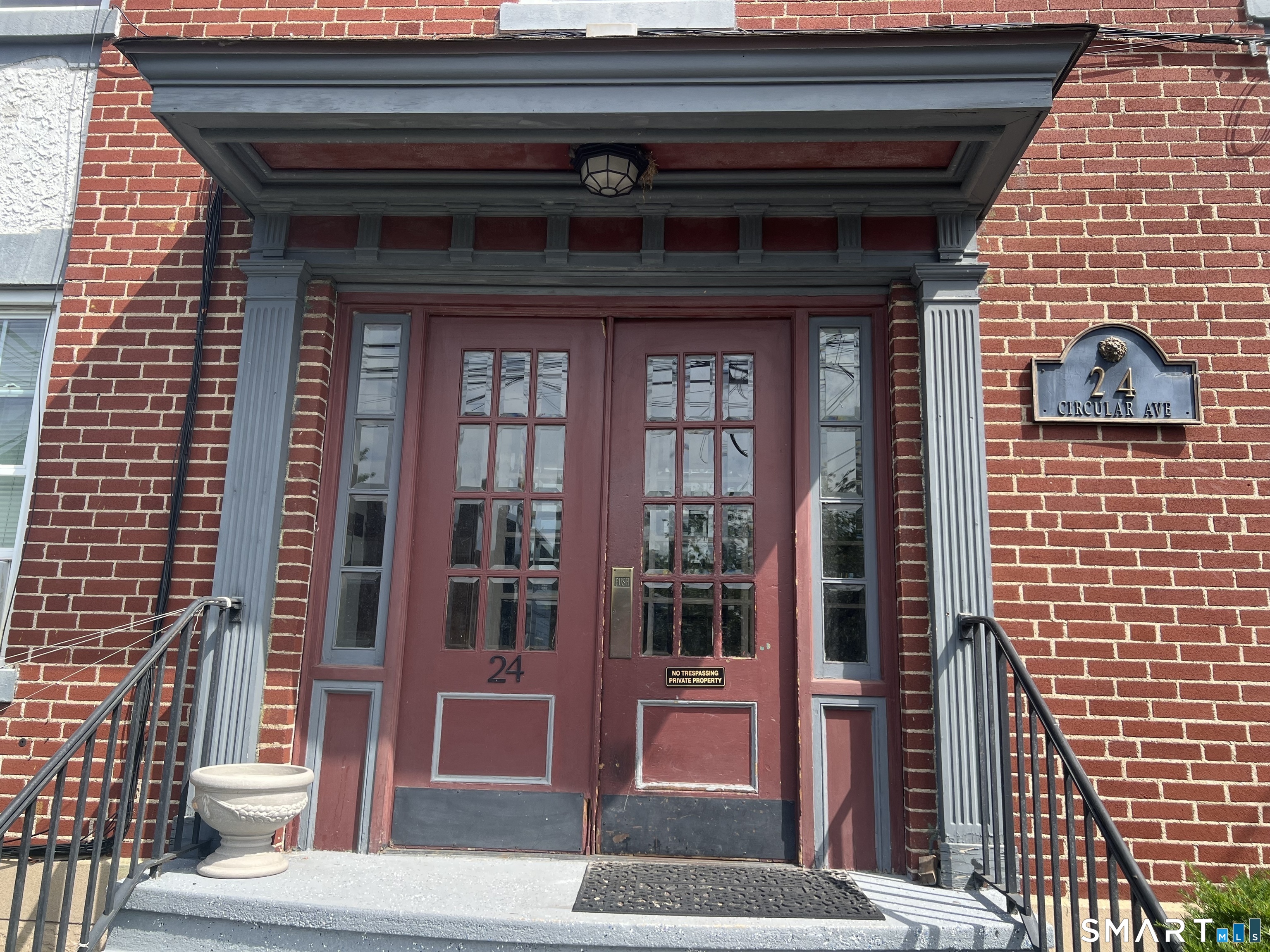 24 Circular Avenue Unit: 3B