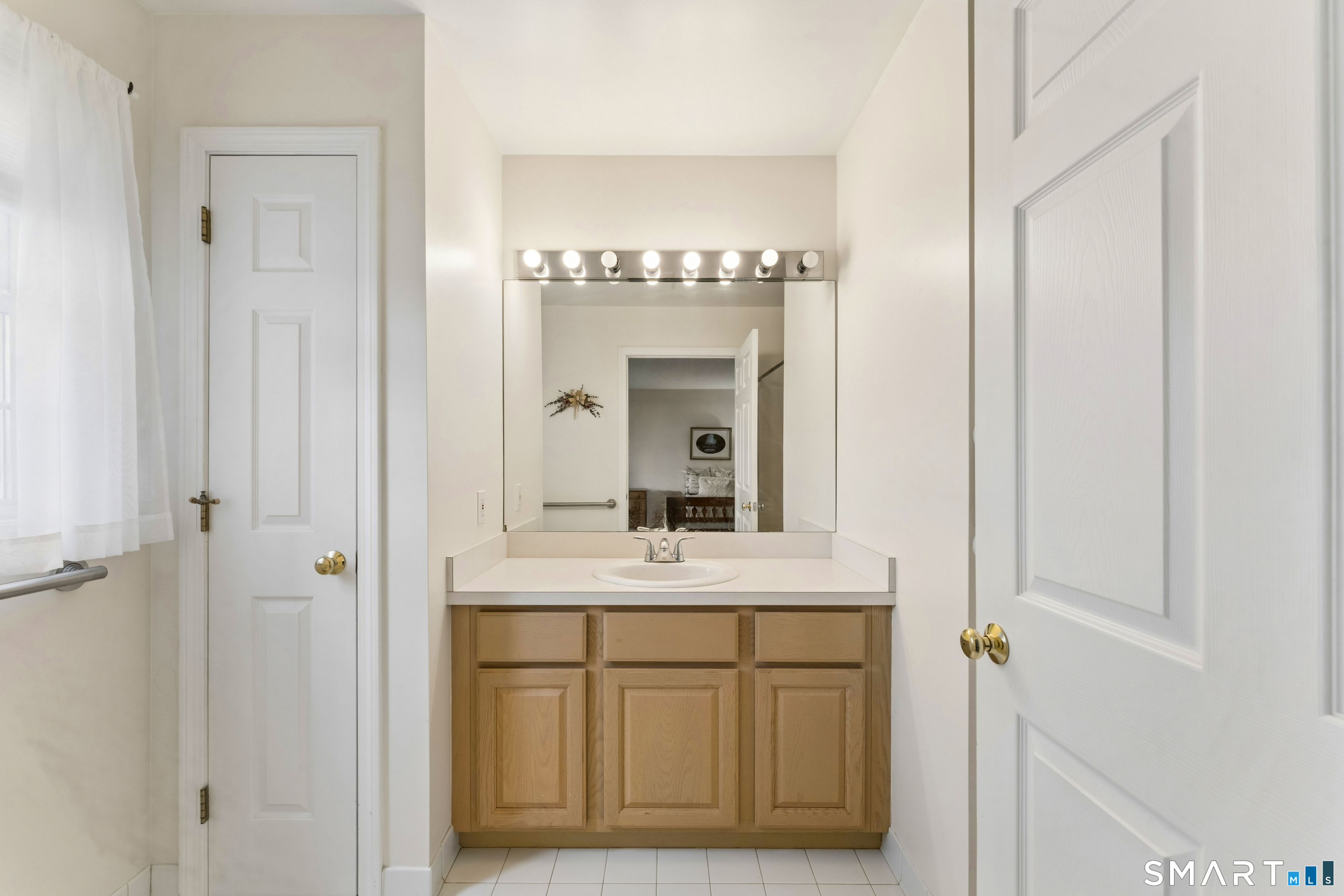 73 Forest Road Unit: A