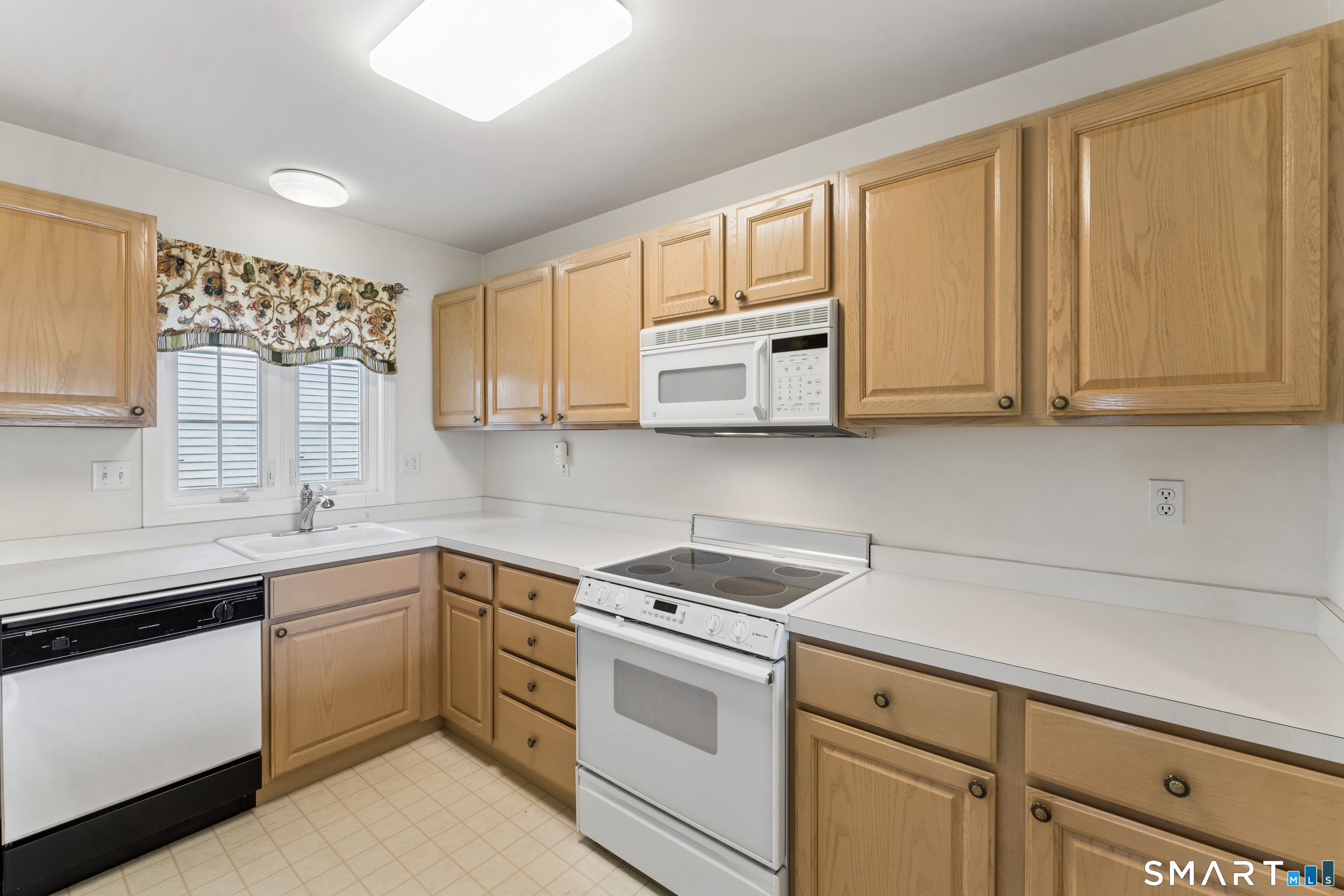 73 Forest Road Unit: A