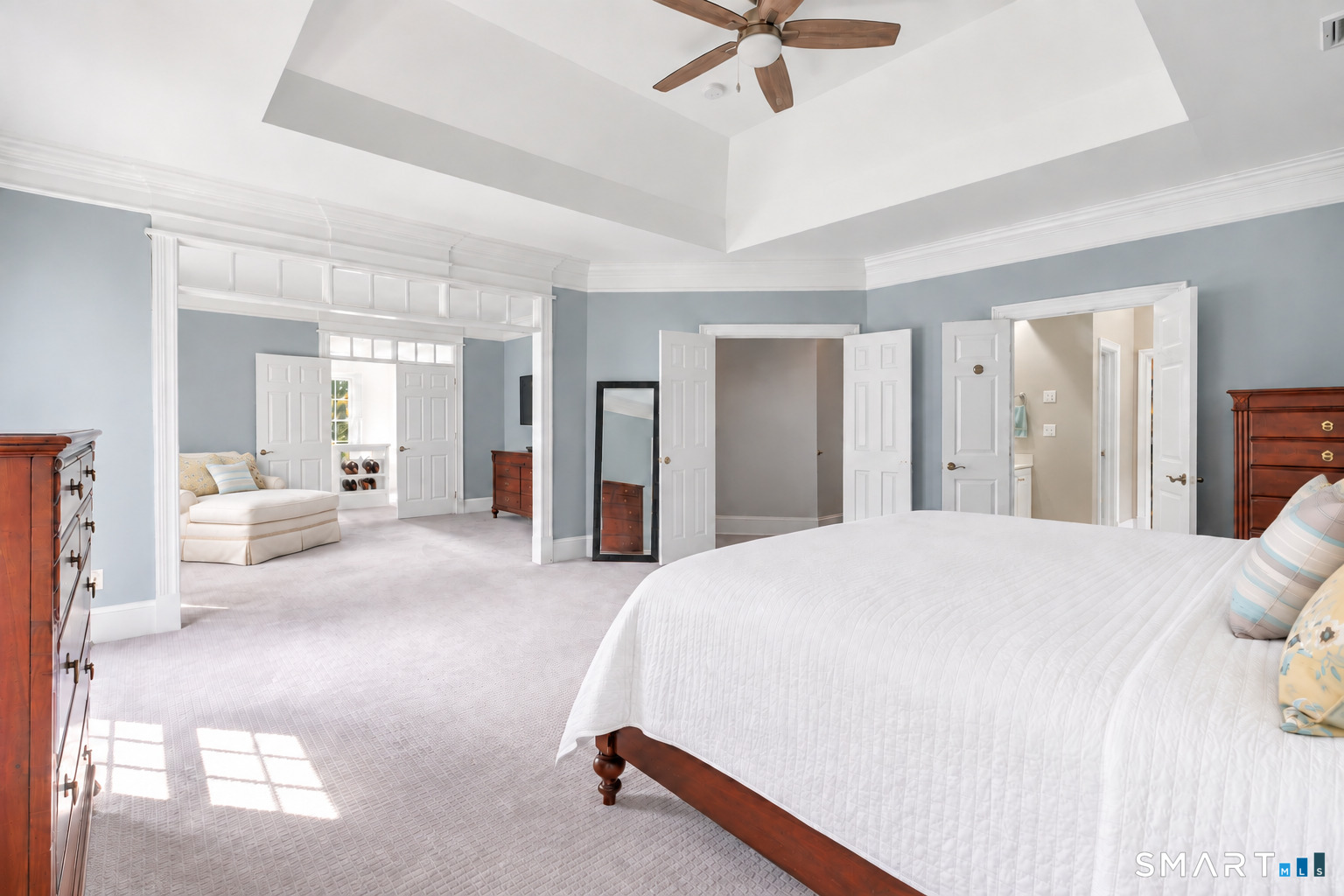 305 South Gate Lane