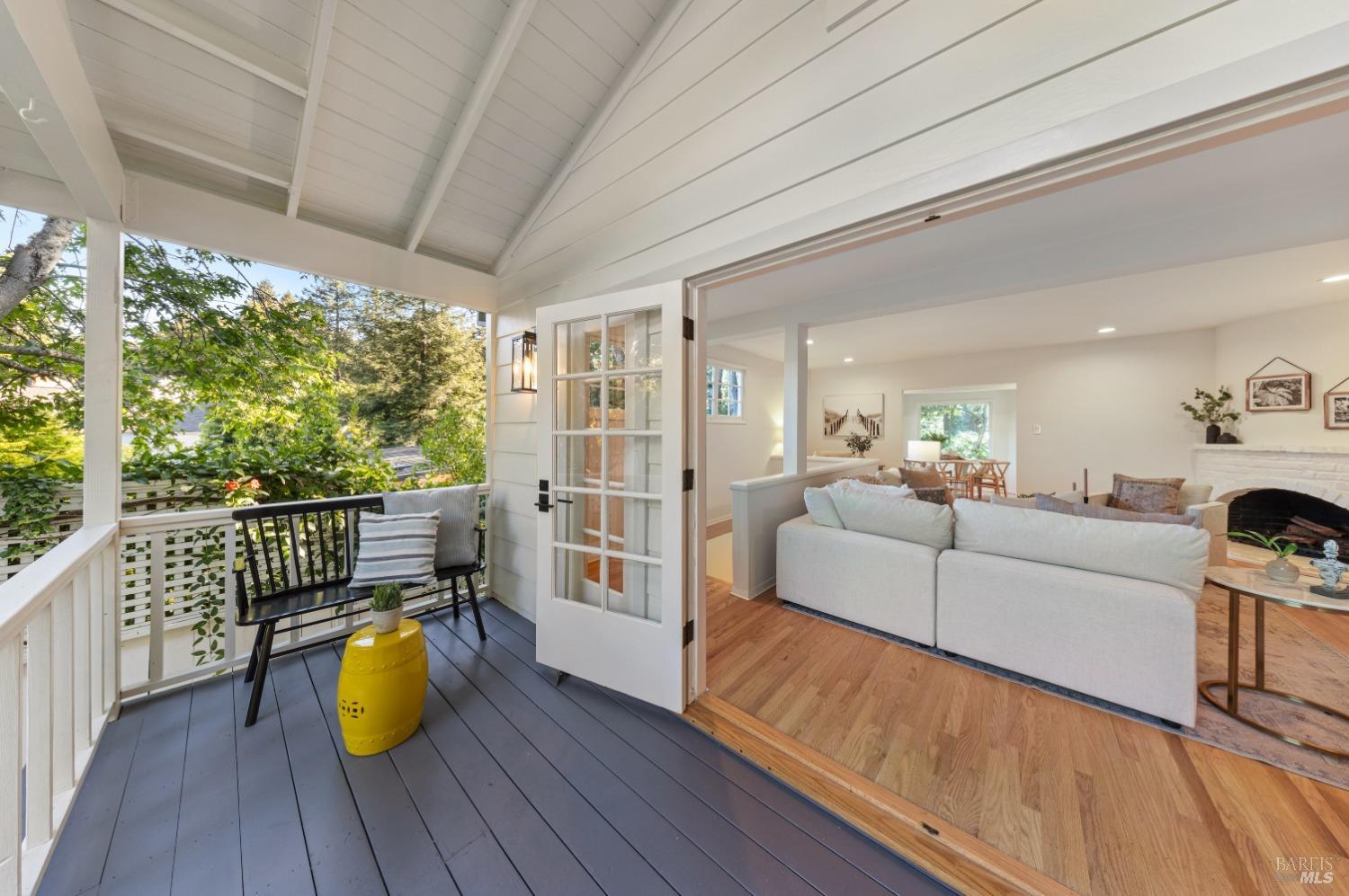 239 W Blithedale Ave