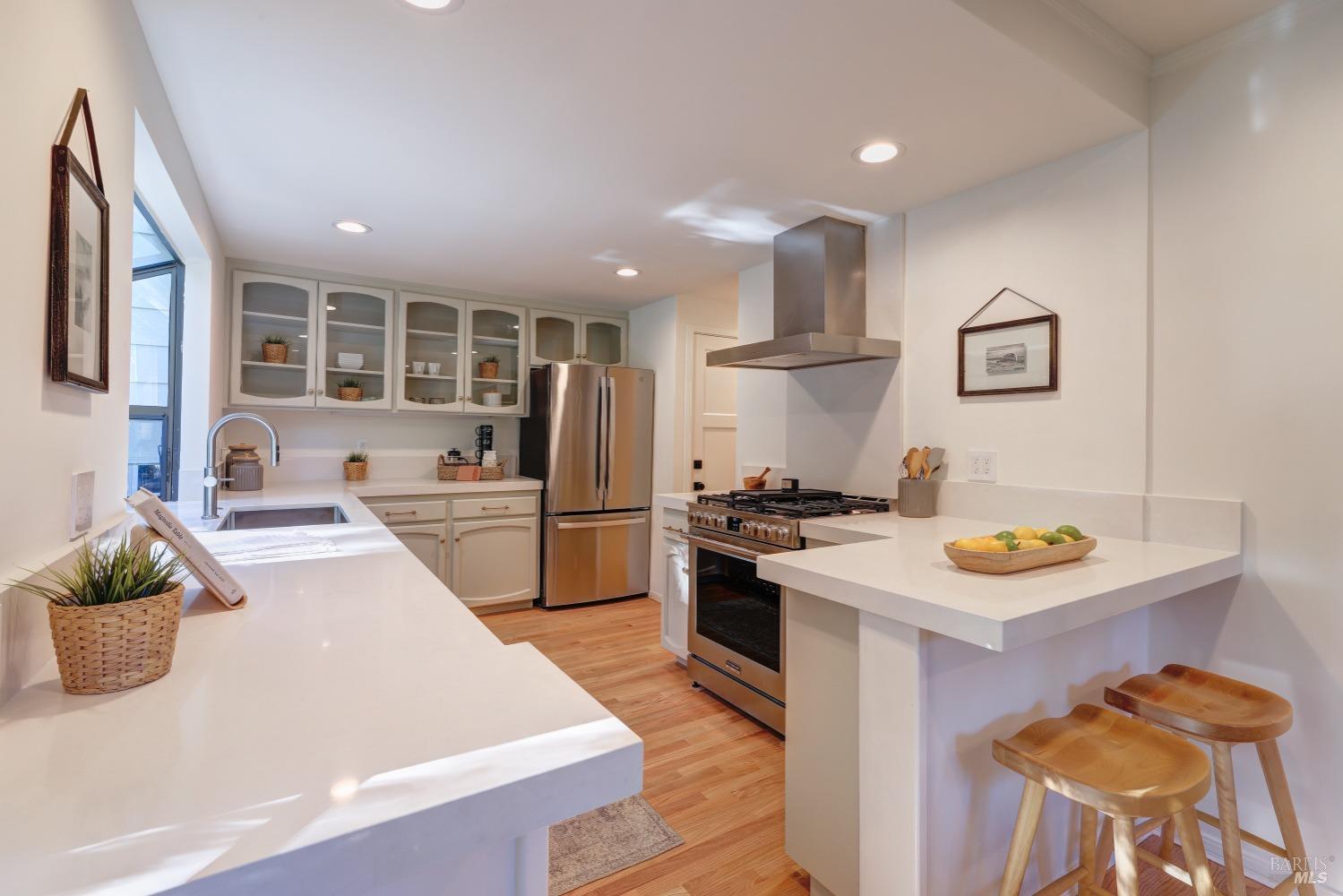 239 W Blithedale Ave