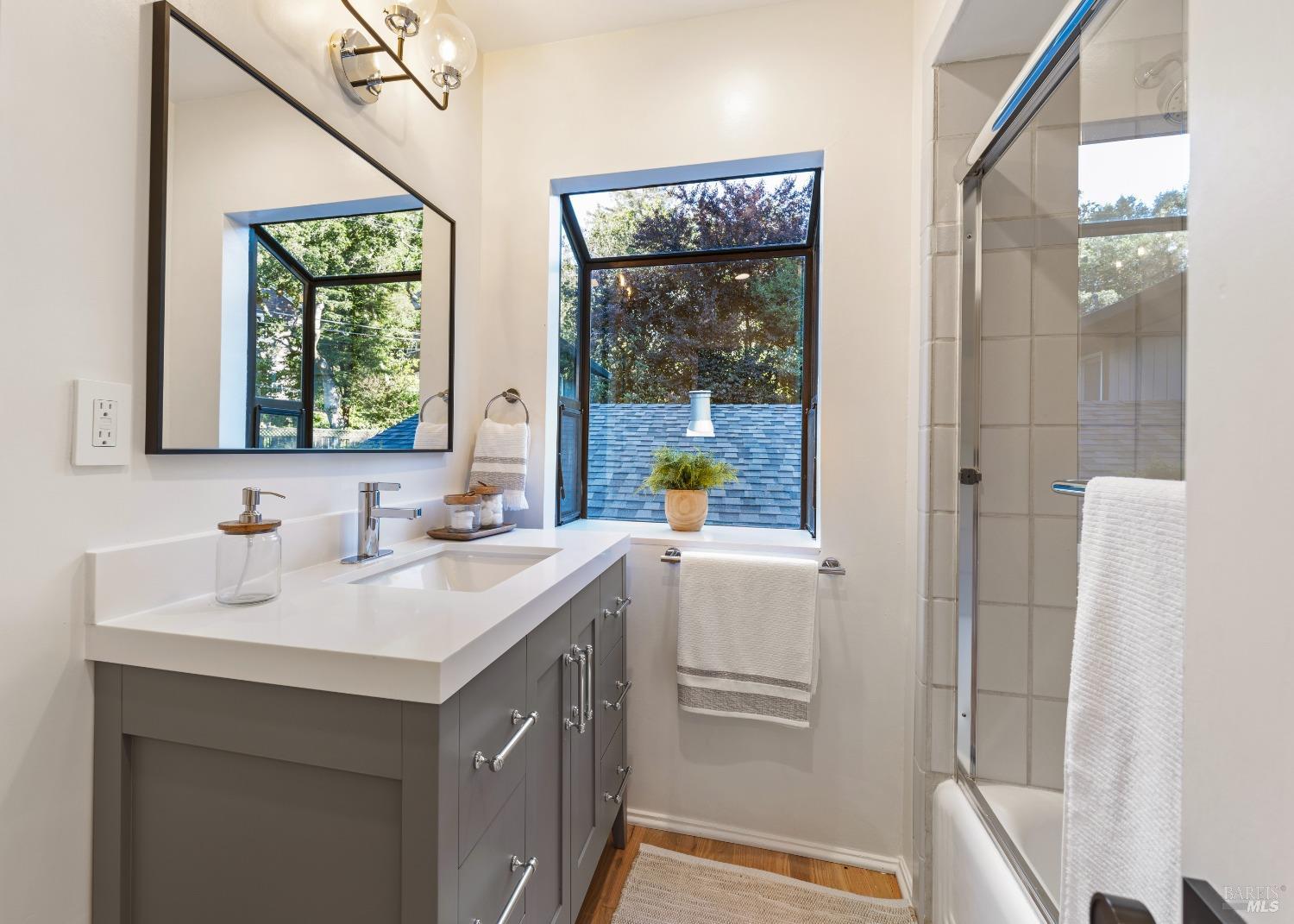 239 W Blithedale Ave