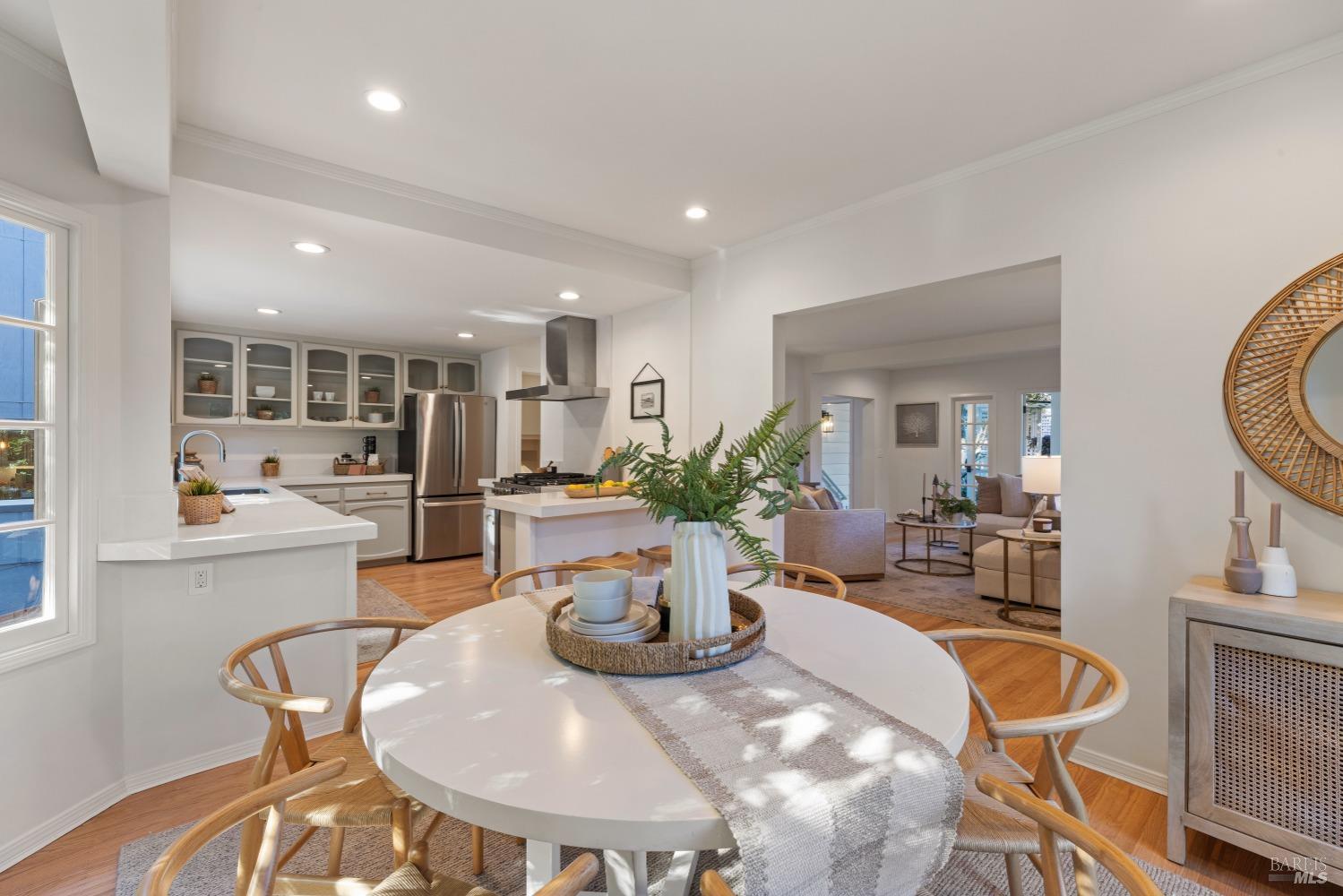 239 W Blithedale Ave