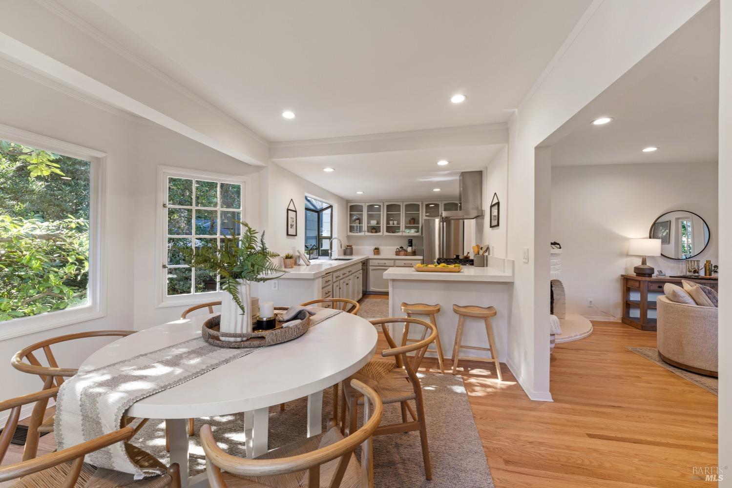 239 W Blithedale Ave