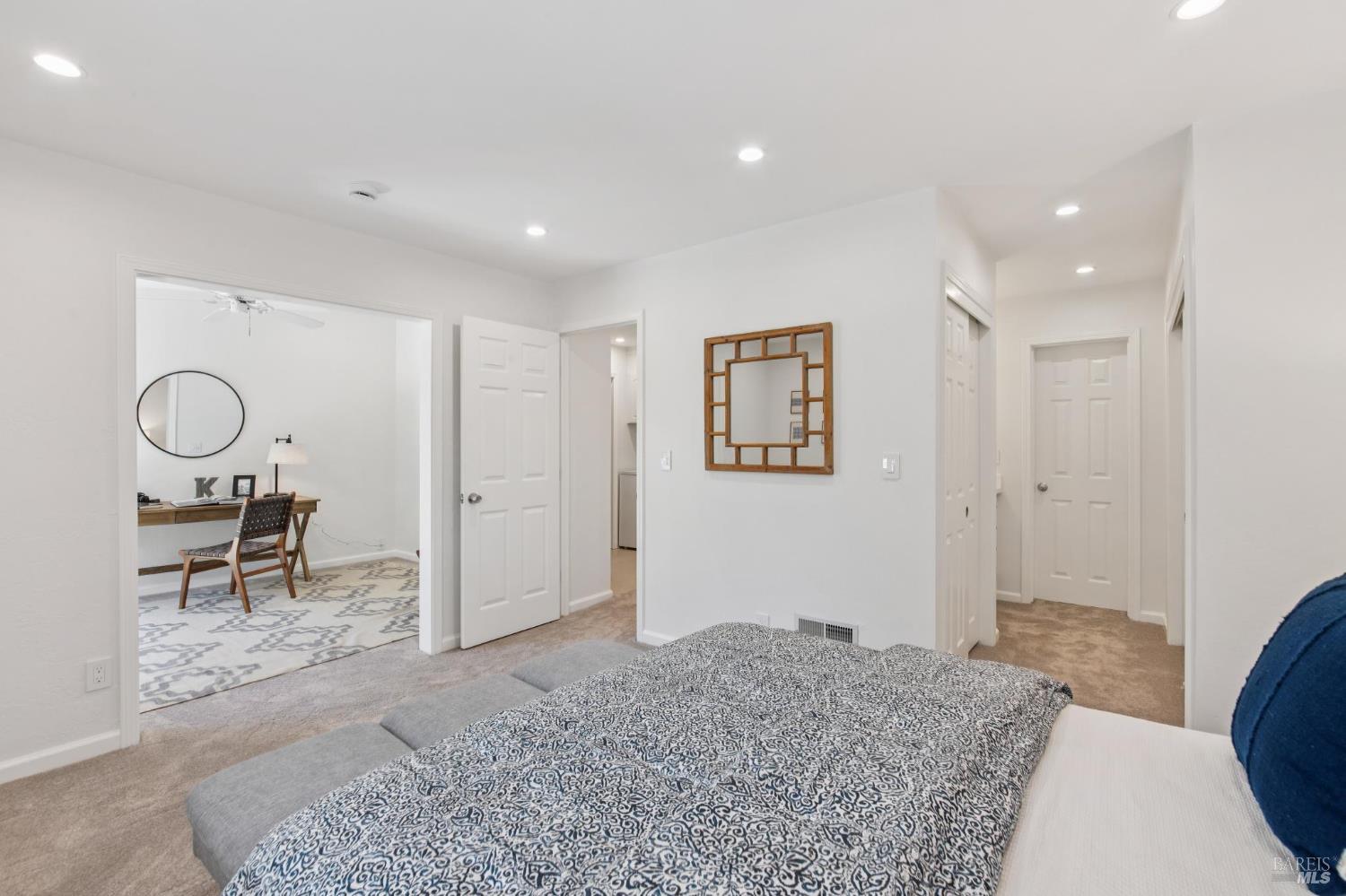 82 Mariner Green Dr