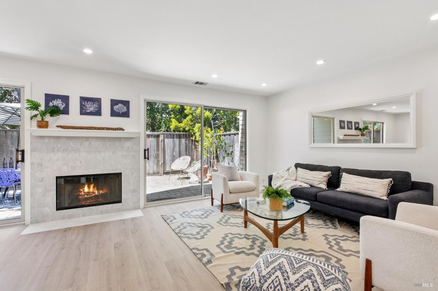 82 Mariner Green Dr