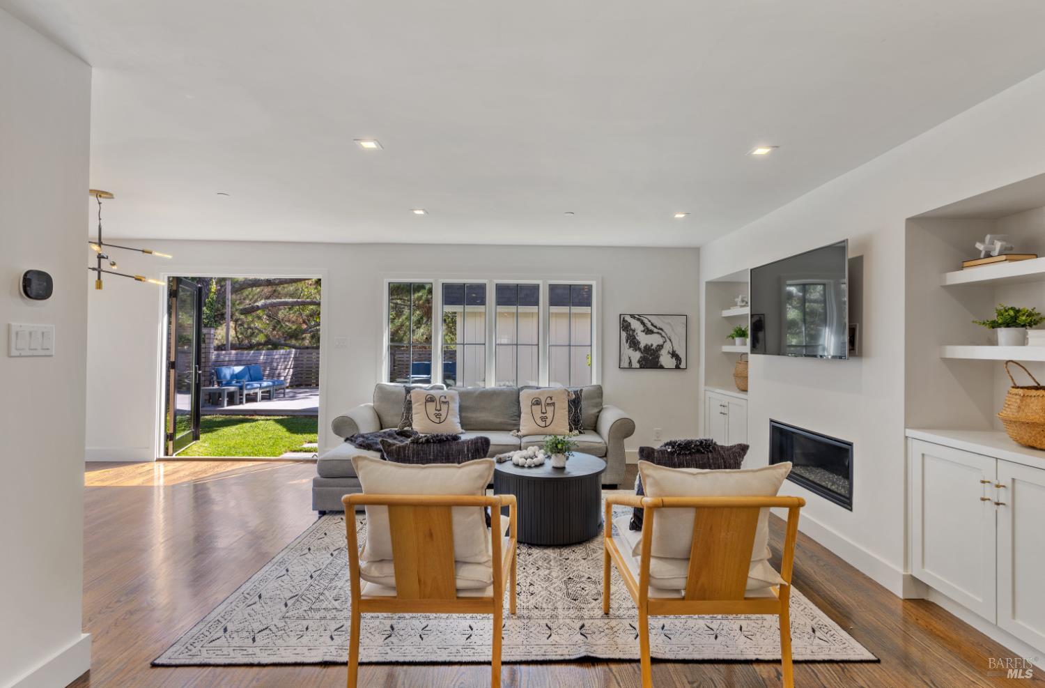 137 Granada Dr