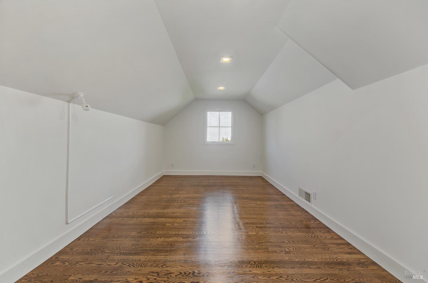 137 Granada Dr