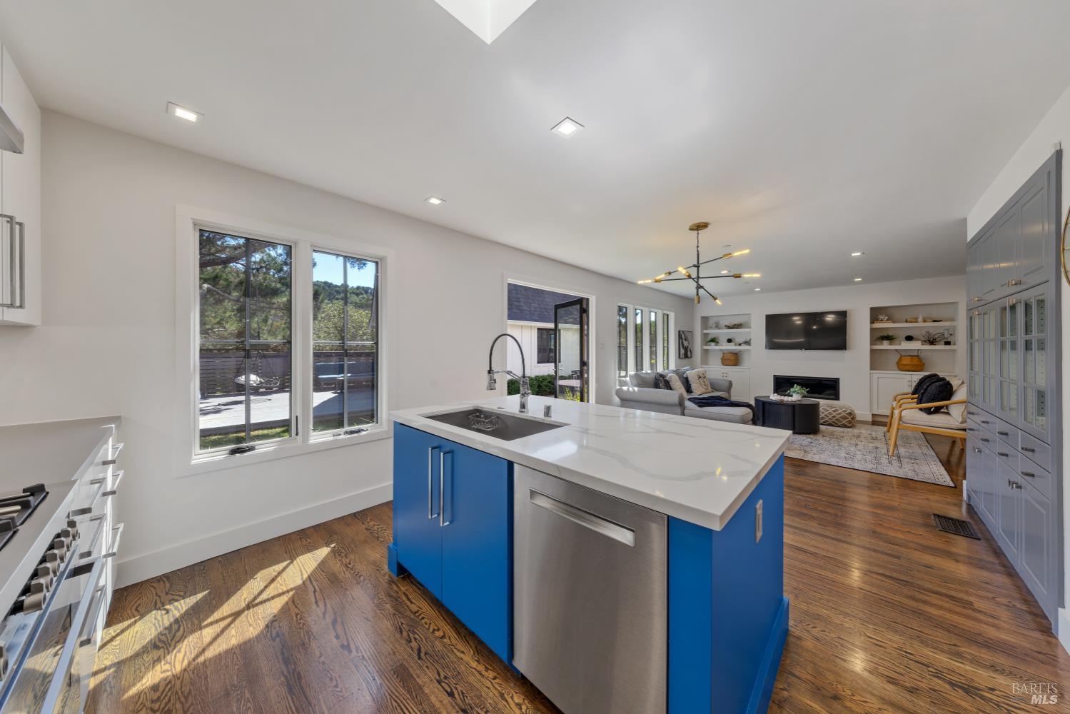 137 Granada Dr