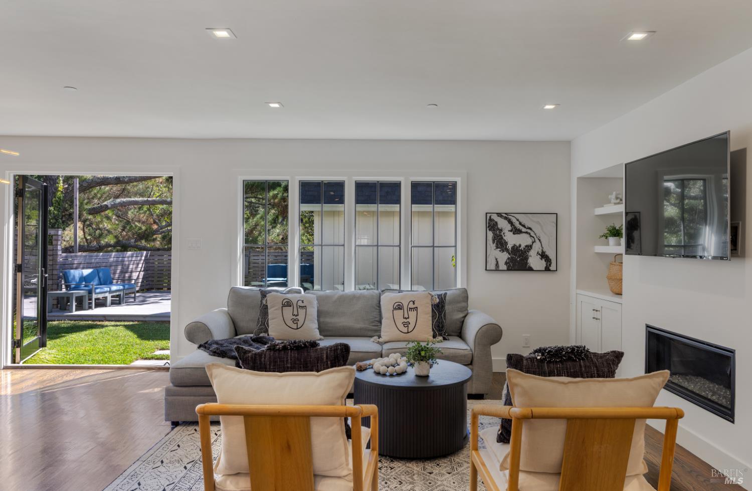 137 Granada Dr