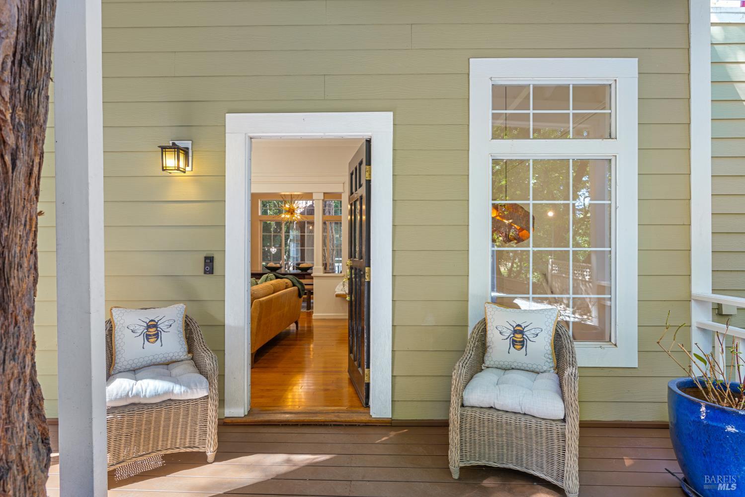 43 Creek Rd