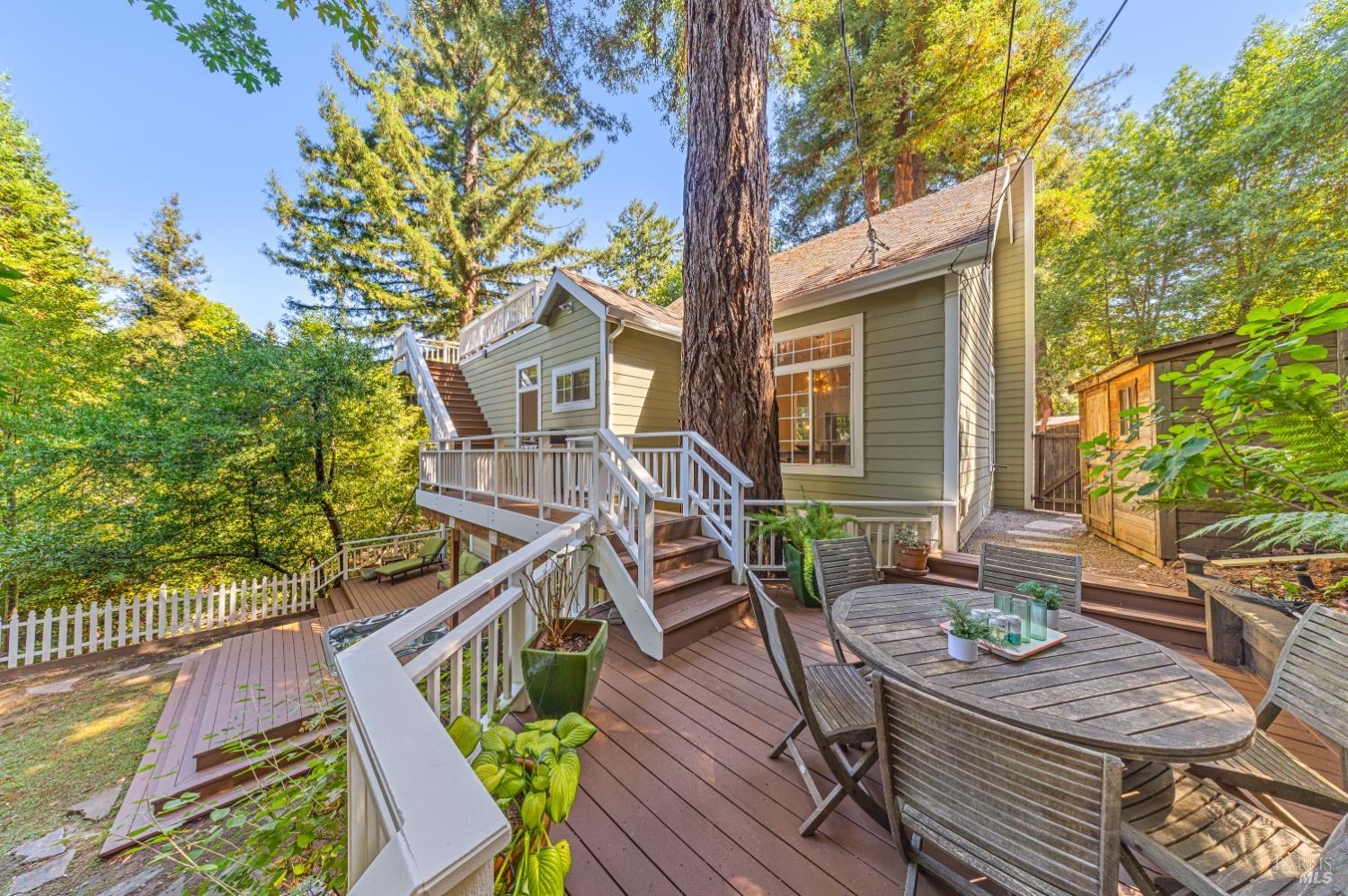 43 Creek Rd