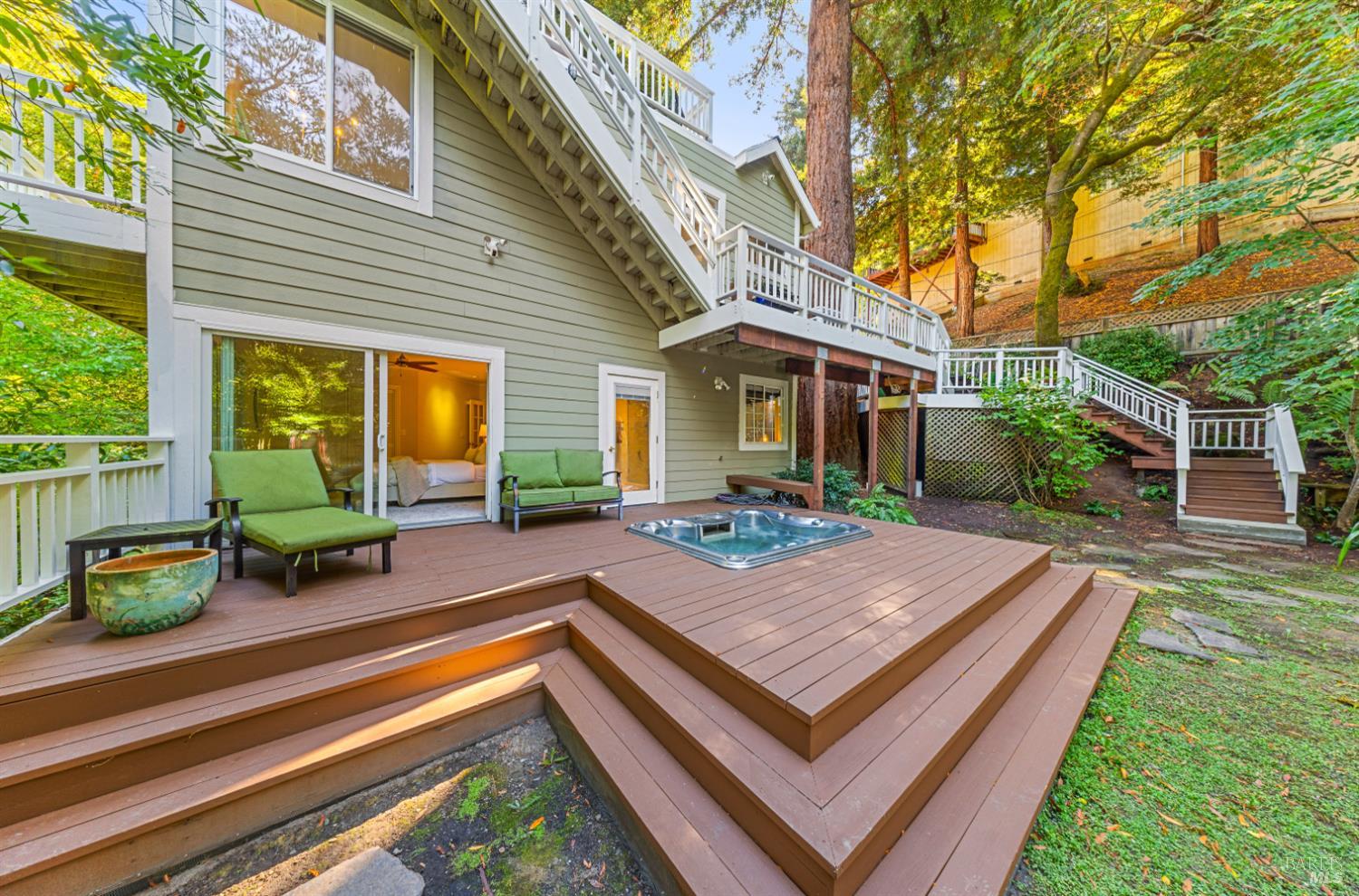 43 Creek Rd