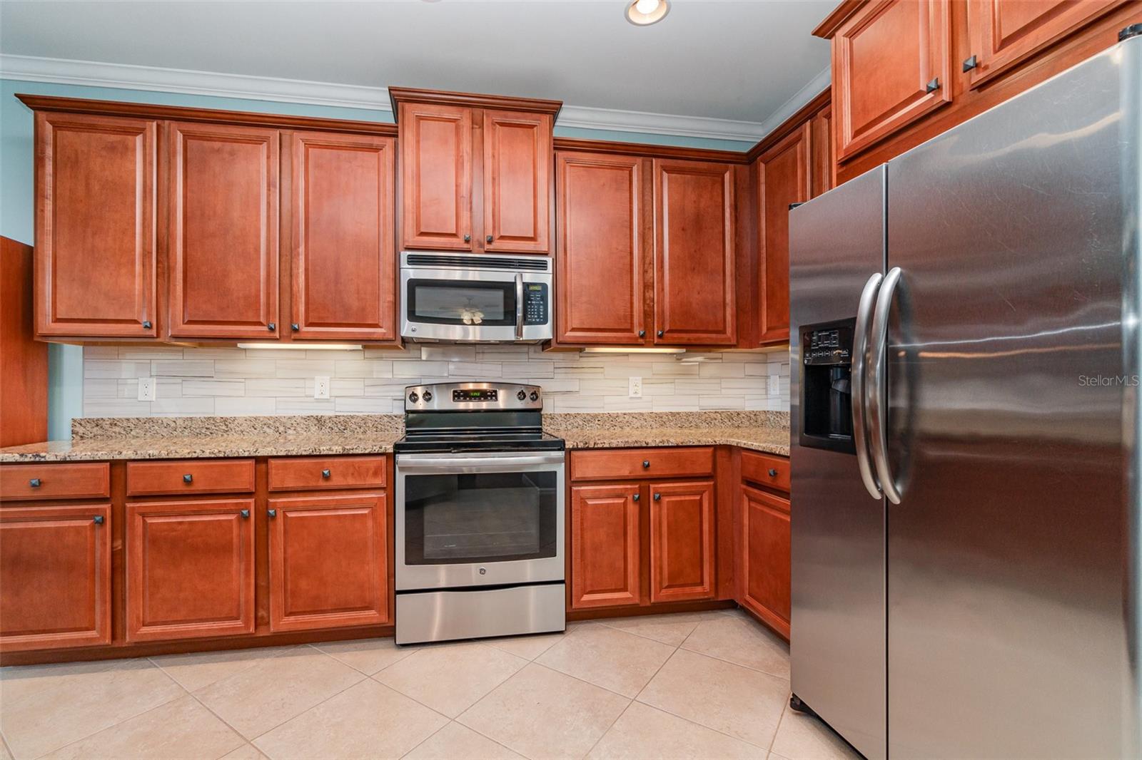 3373 MAGNOLIA LANDING LN