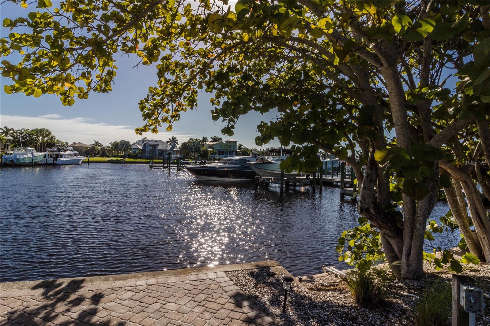 4441 GRASSY POINT BLVD