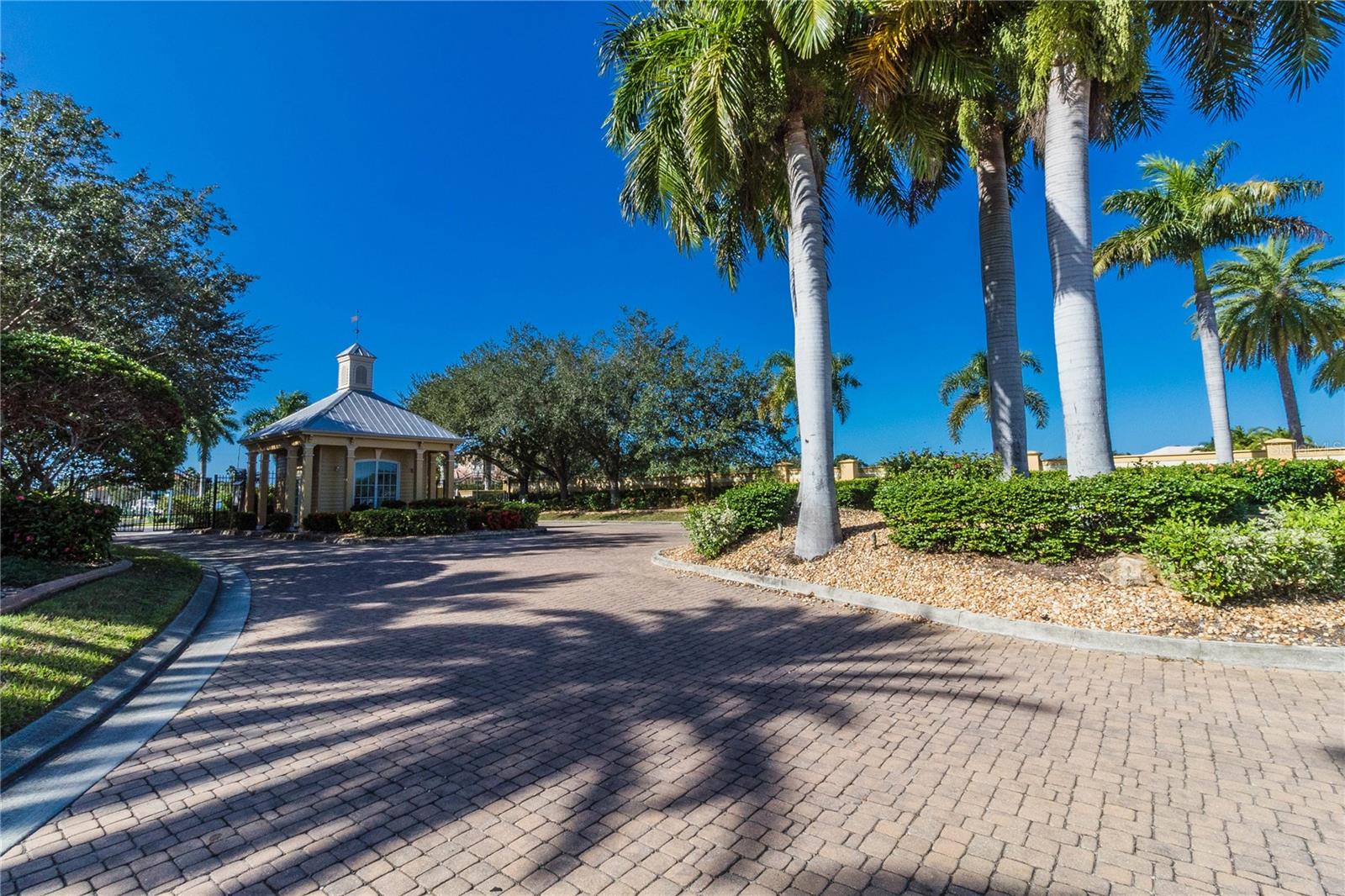 4441 GRASSY POINT BLVD