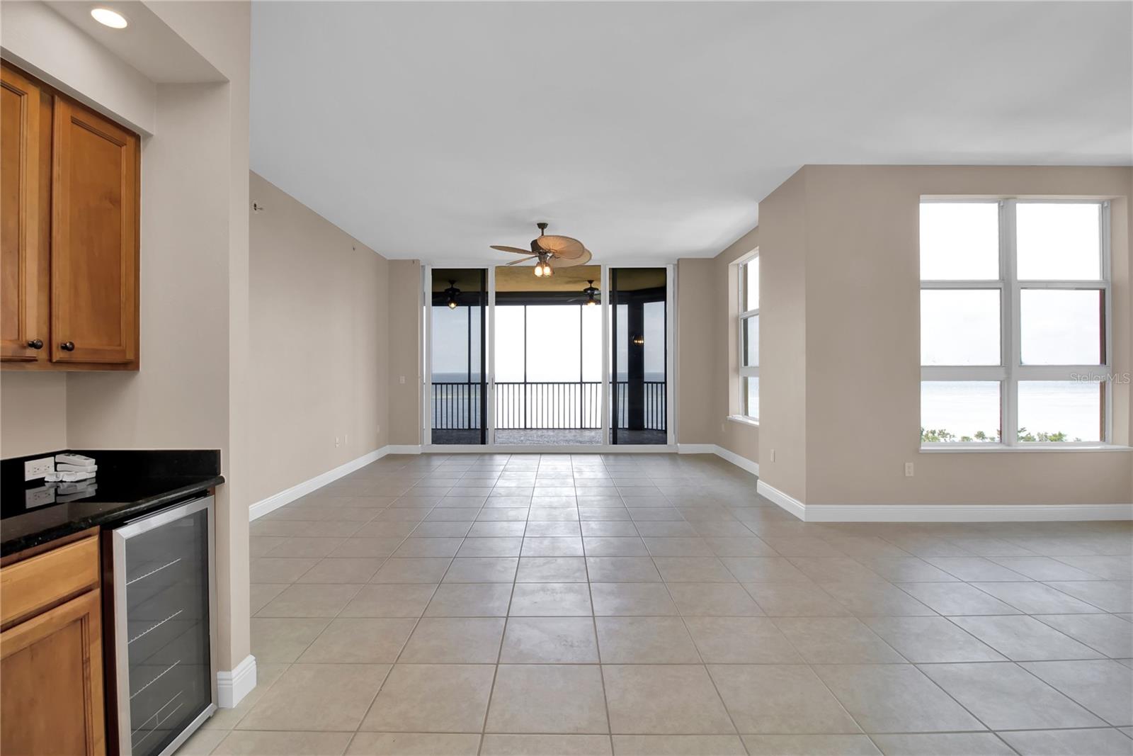 3321 SUNSET KEY CIR #609