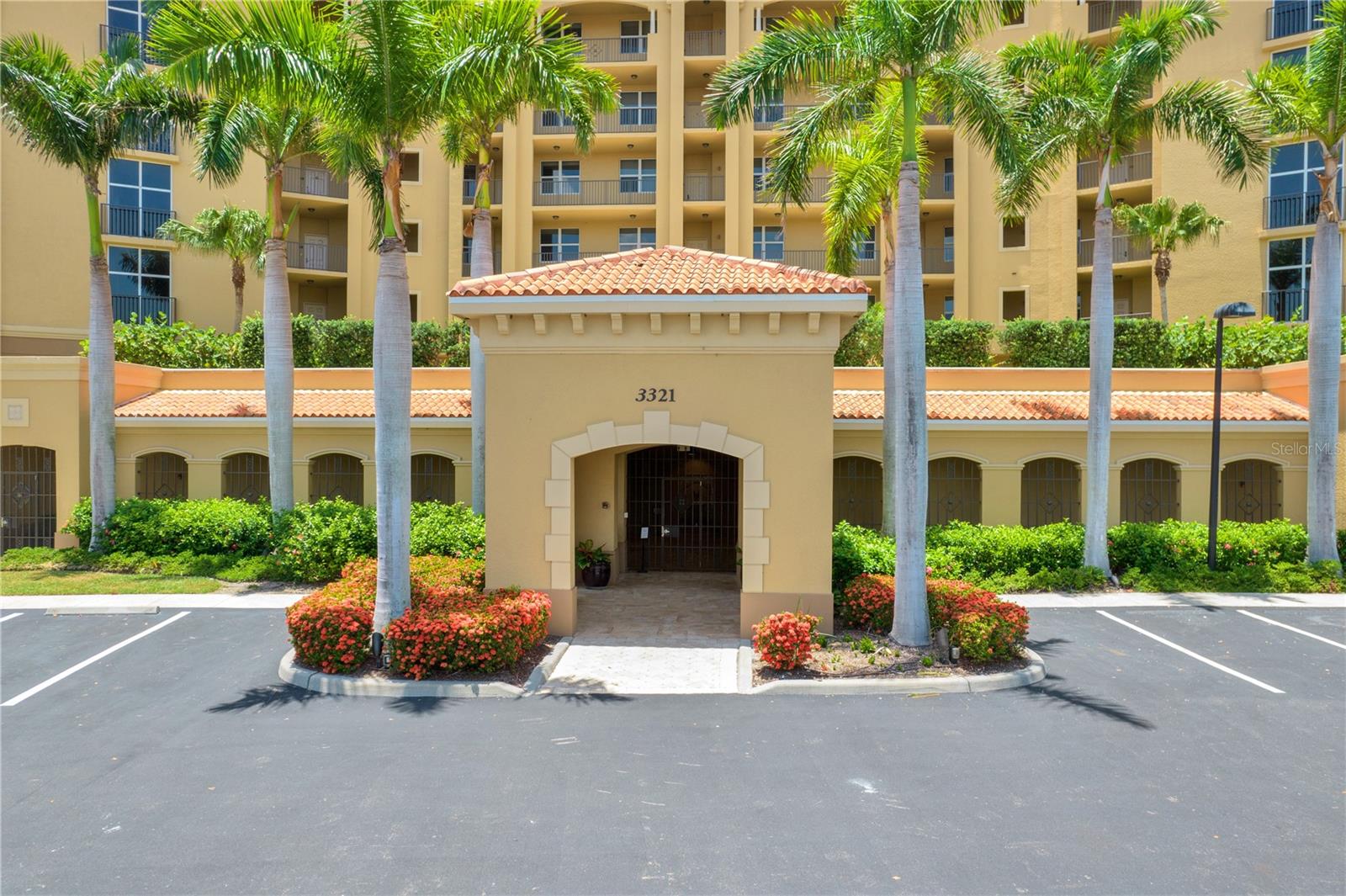 3321 SUNSET KEY CIR #609