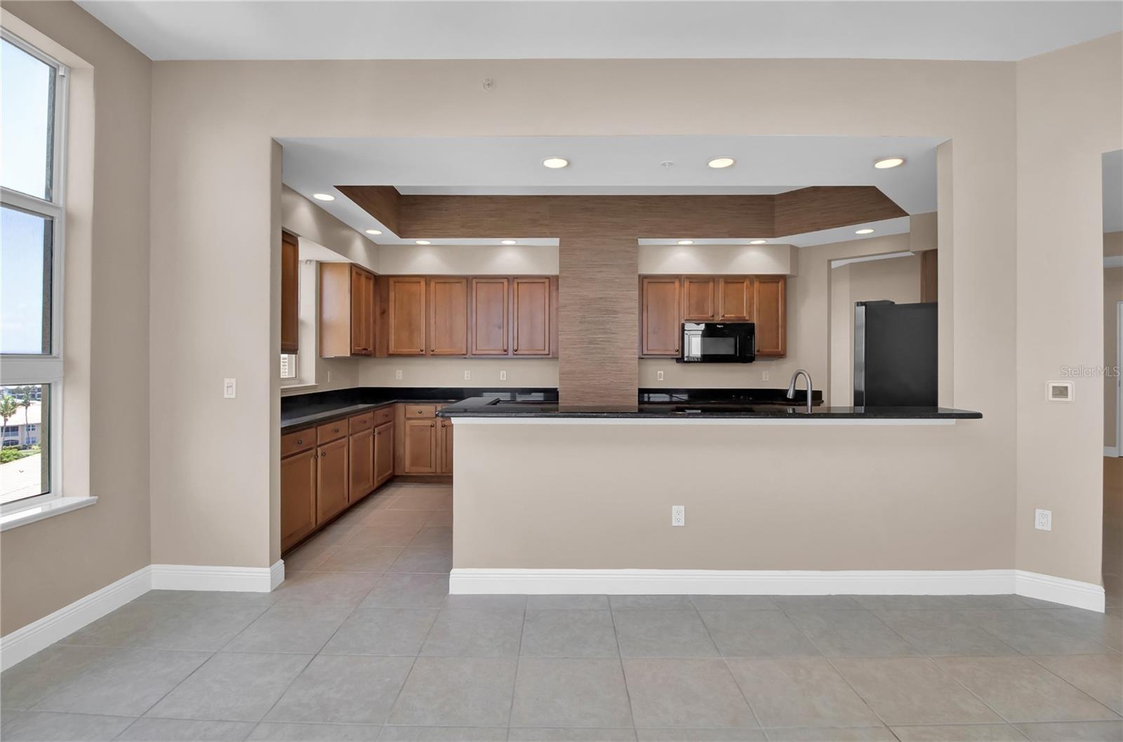 3321 SUNSET KEY CIR #609