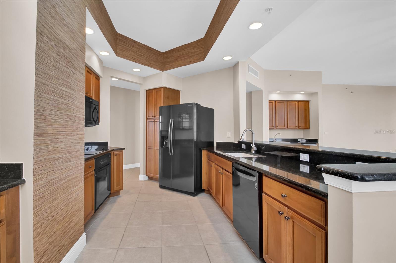 3321 SUNSET KEY CIR #609