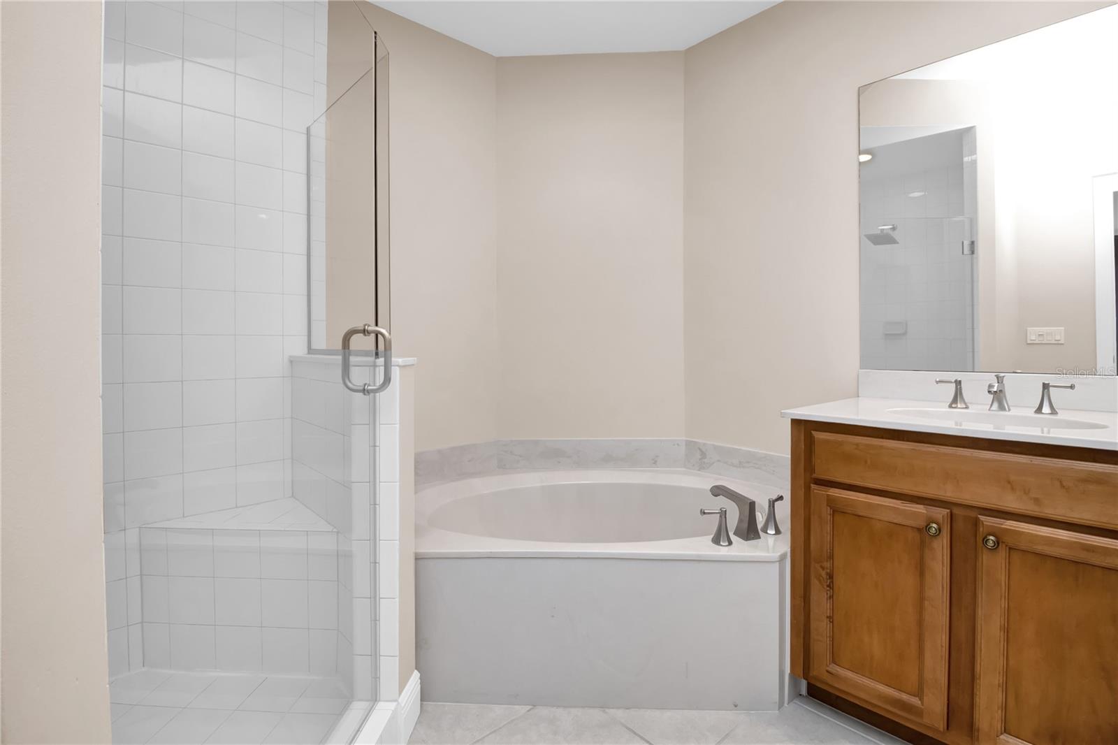 3321 SUNSET KEY CIR #609