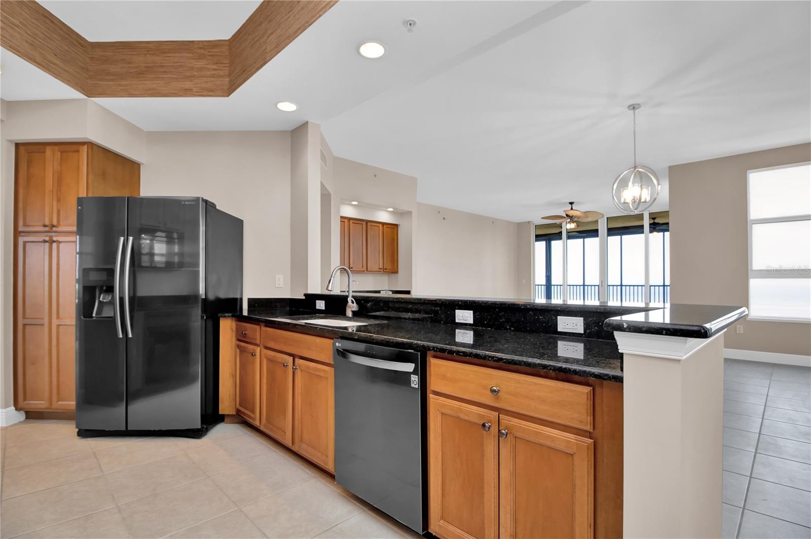 3321 SUNSET KEY CIR #609