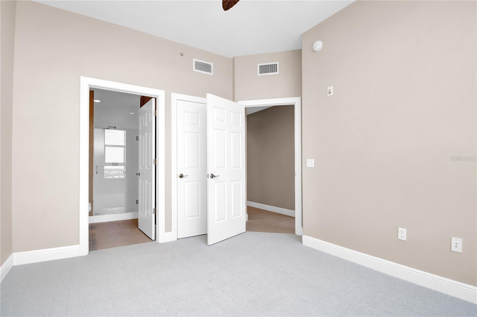 3321 SUNSET KEY CIR #609