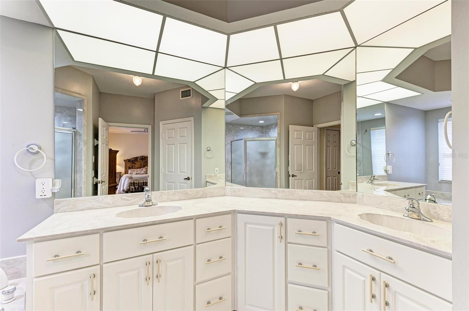 3800 BAL HARBOR BLVD #216