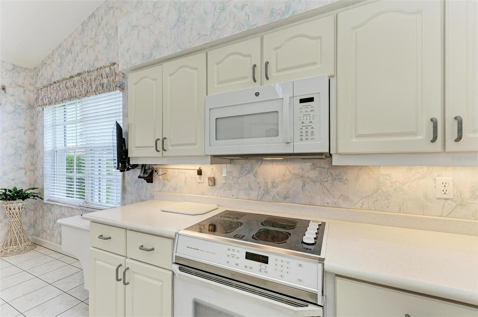 3800 BAL HARBOR BLVD #216