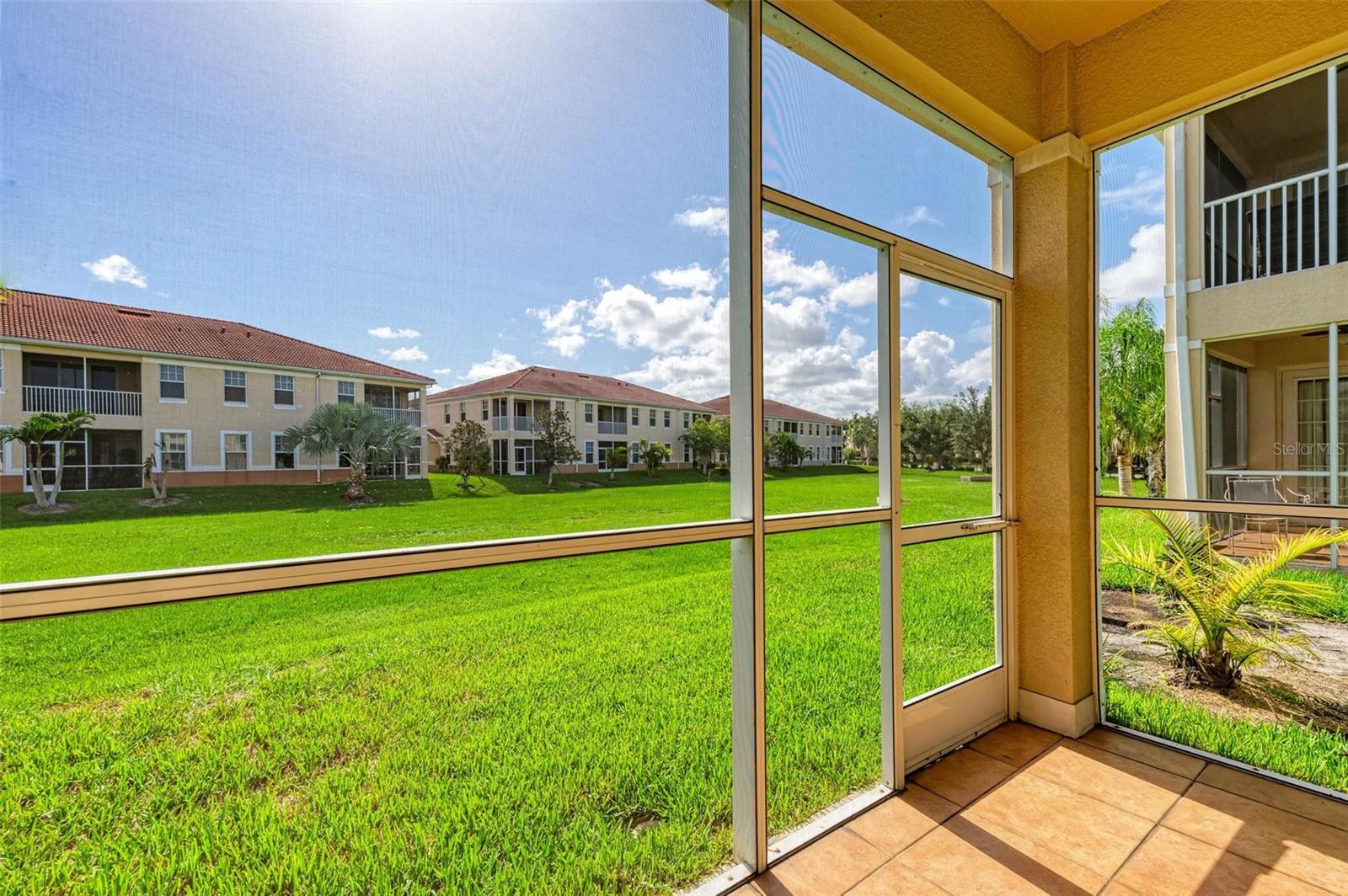 240 WEST END DR #1313