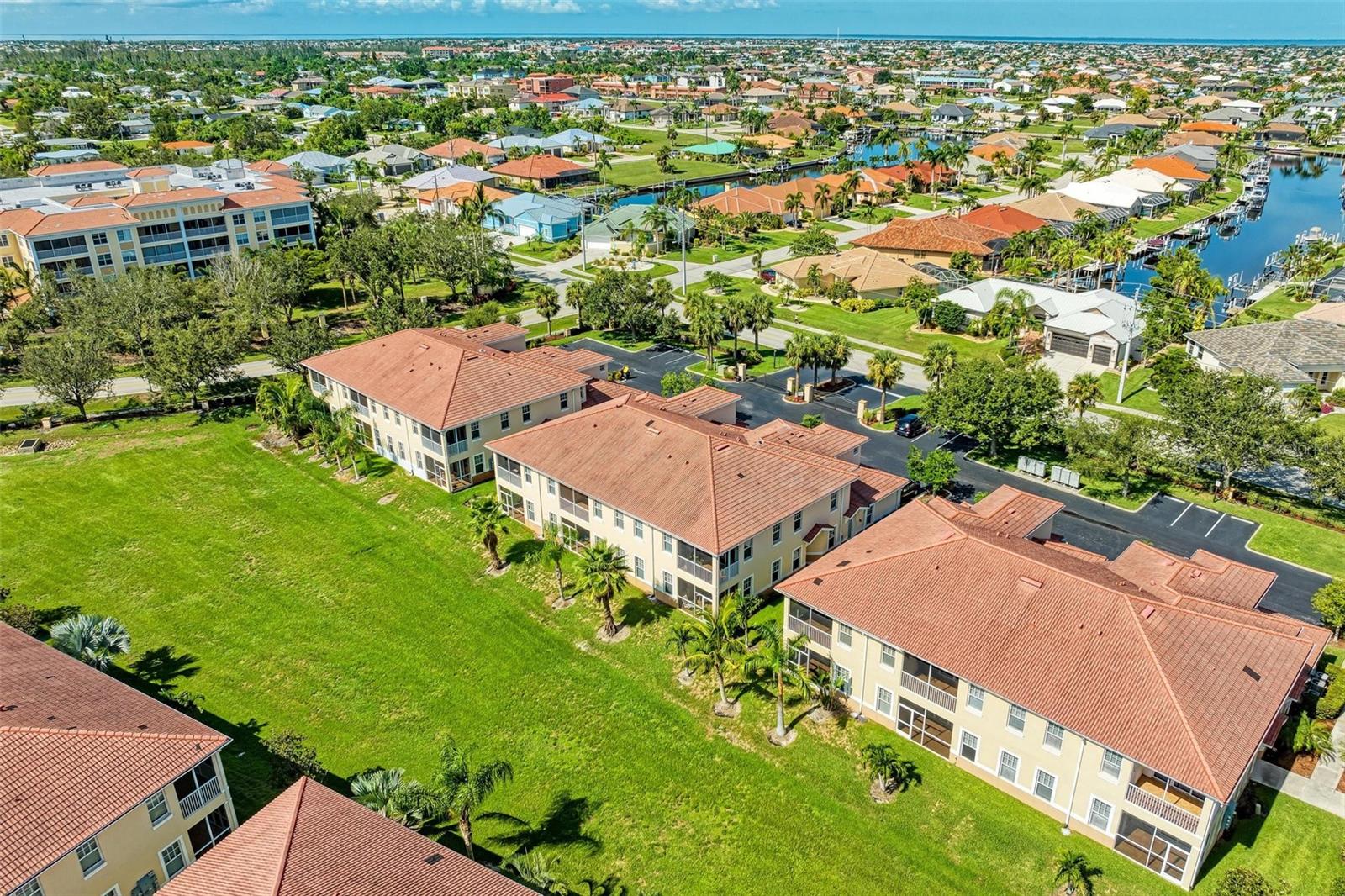 240 WEST END DR #1313