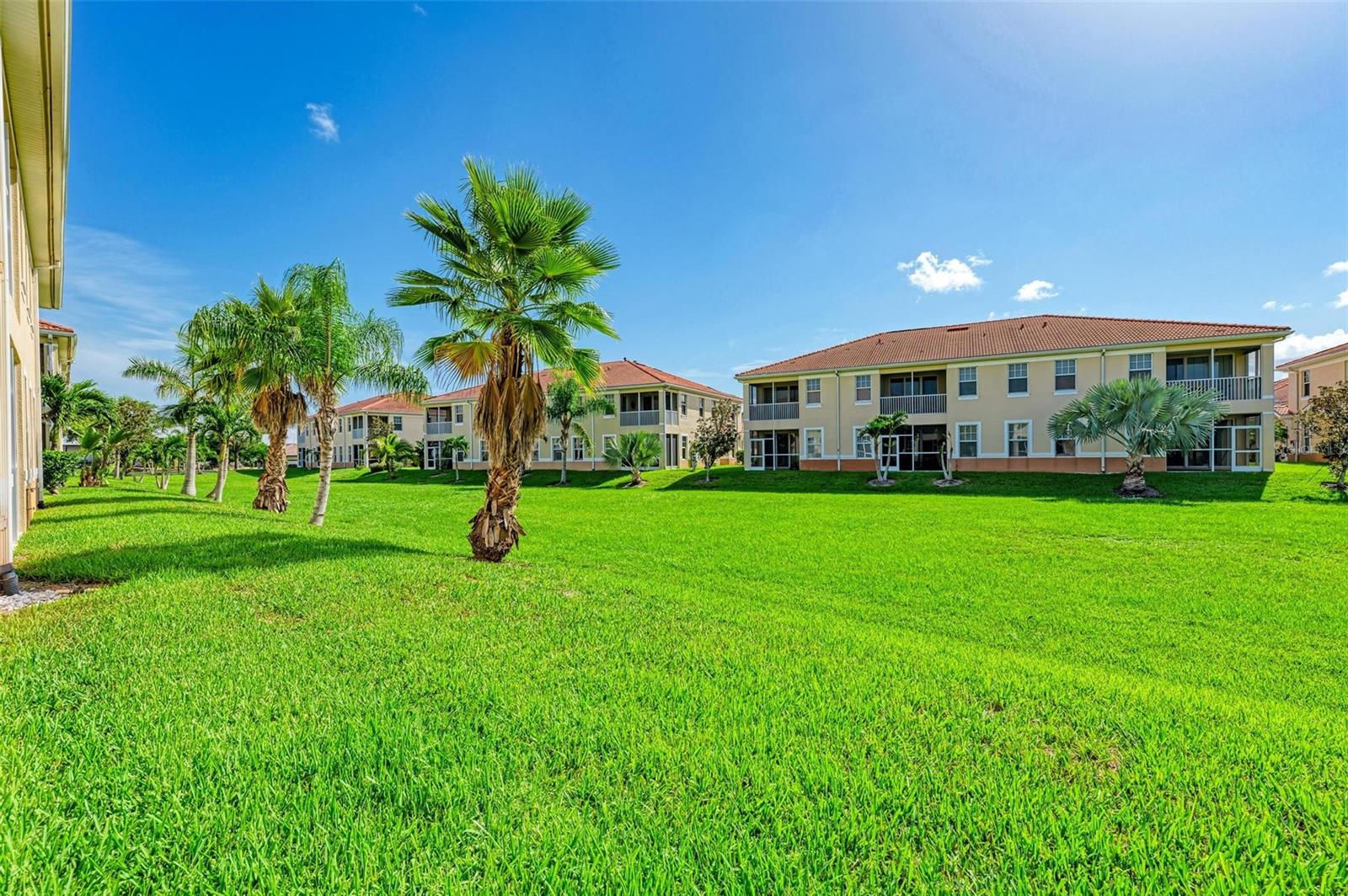 240 WEST END DR #1313