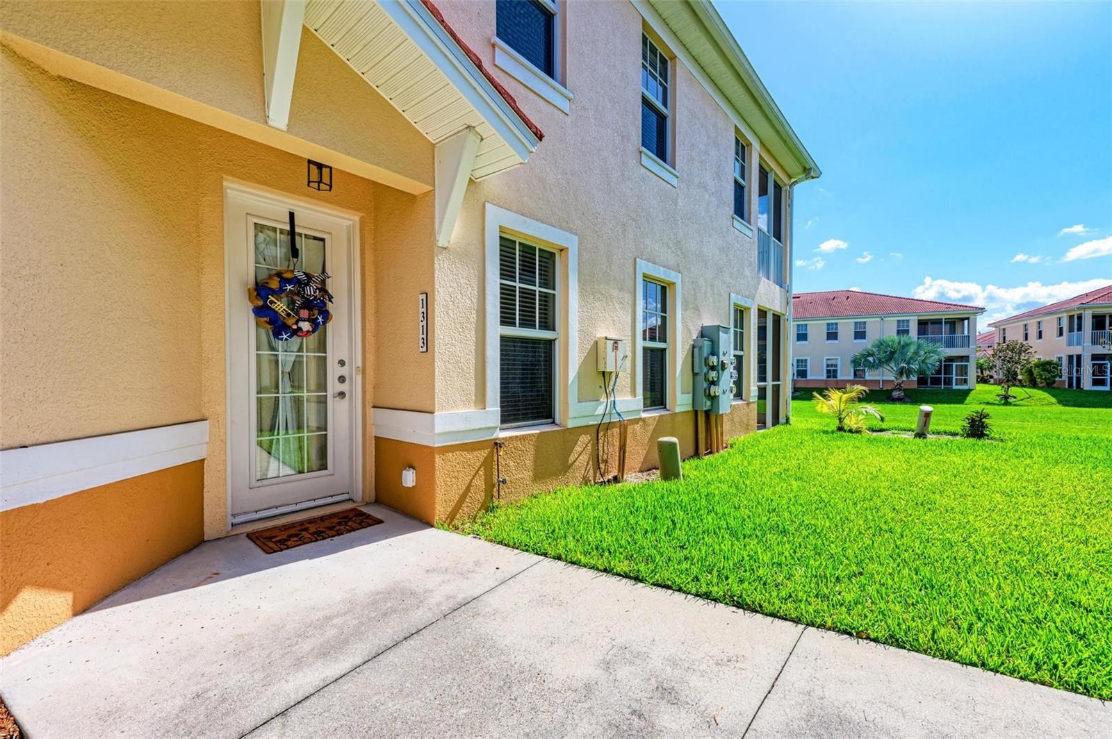 240 WEST END DR #1313