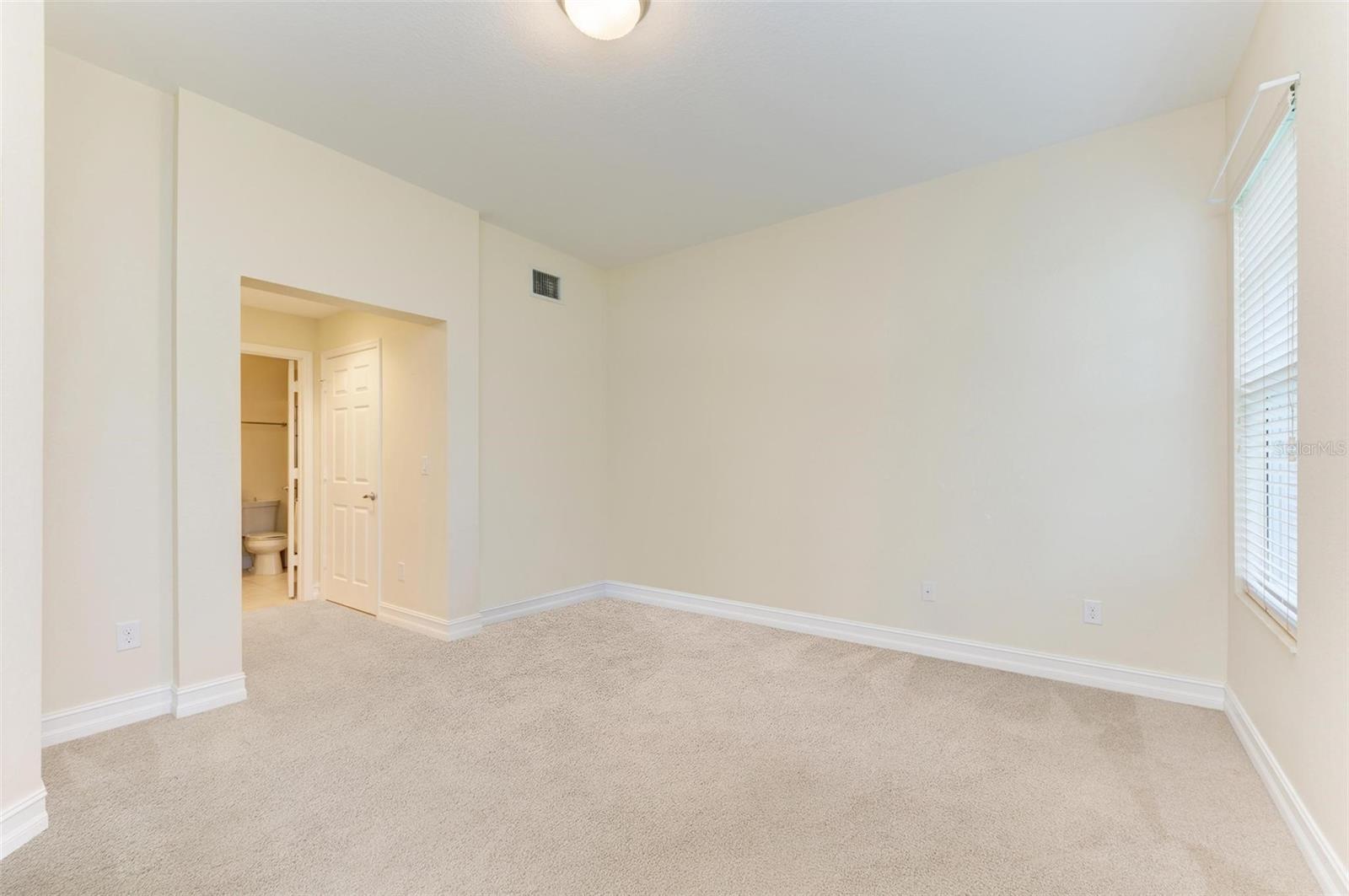 240 WEST END DR #1313