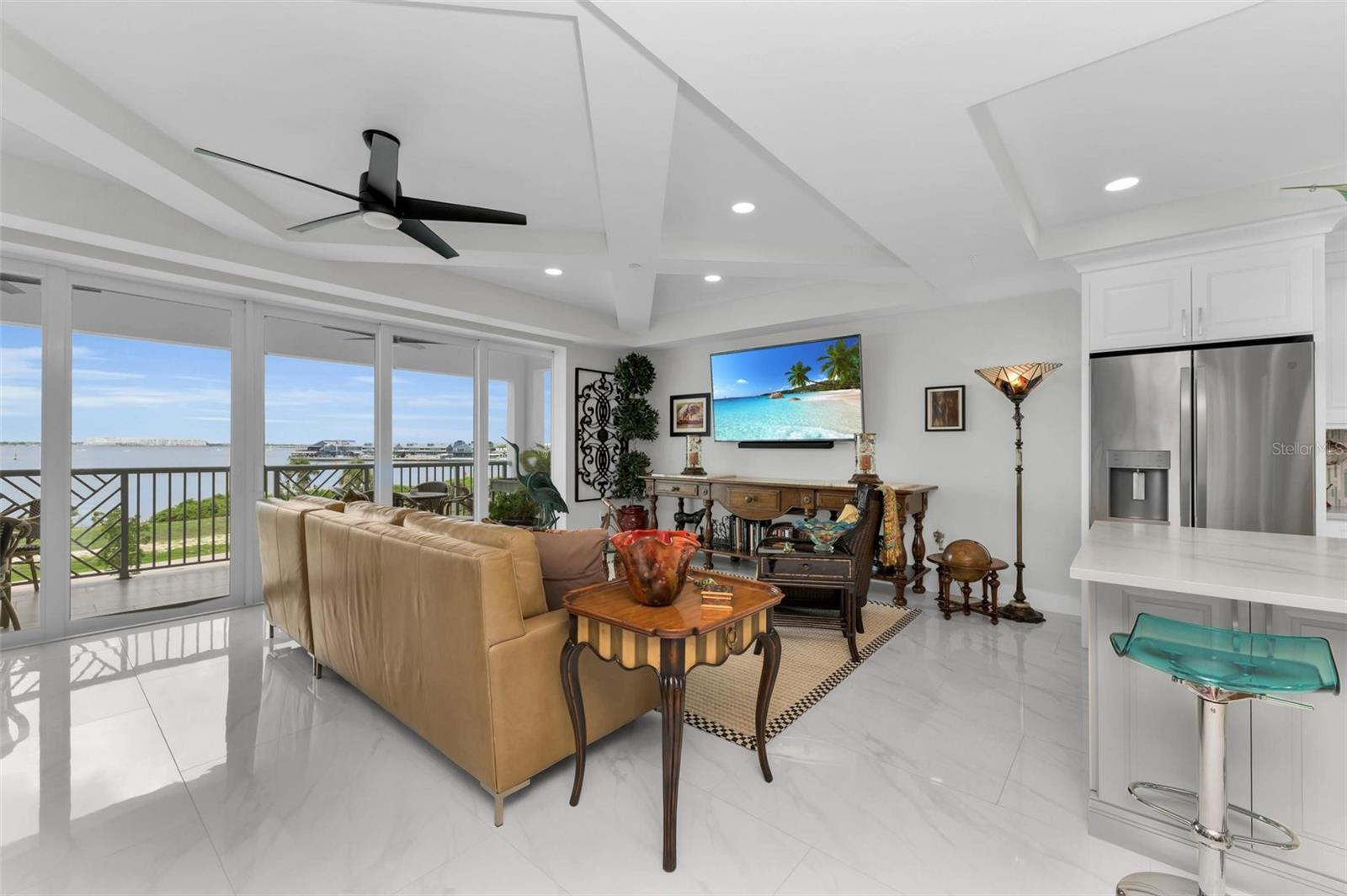 1425 PARK BEACH CIR #139