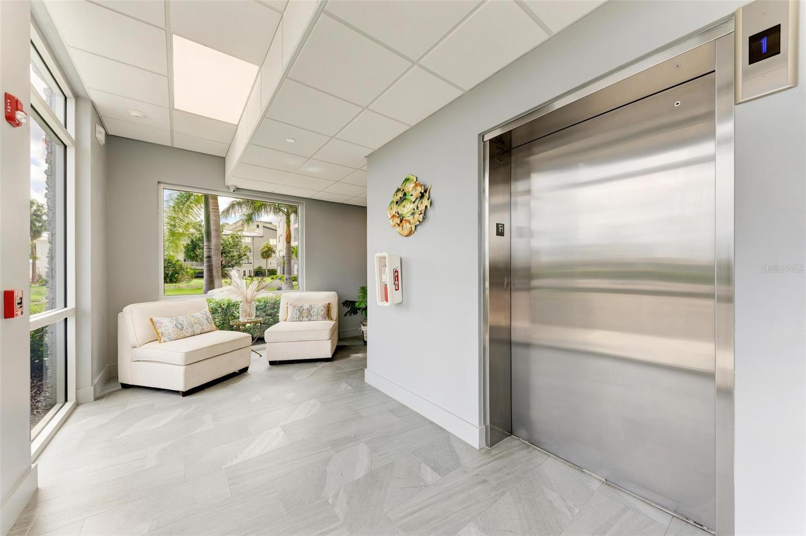 1425 PARK BEACH CIR #139