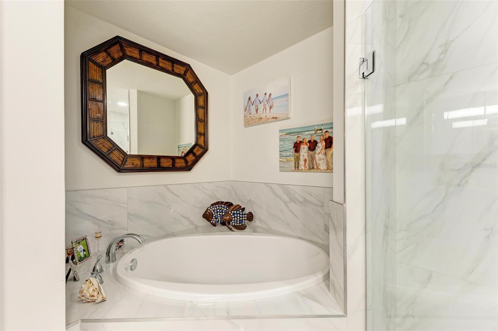 1425 PARK BEACH CIR #139