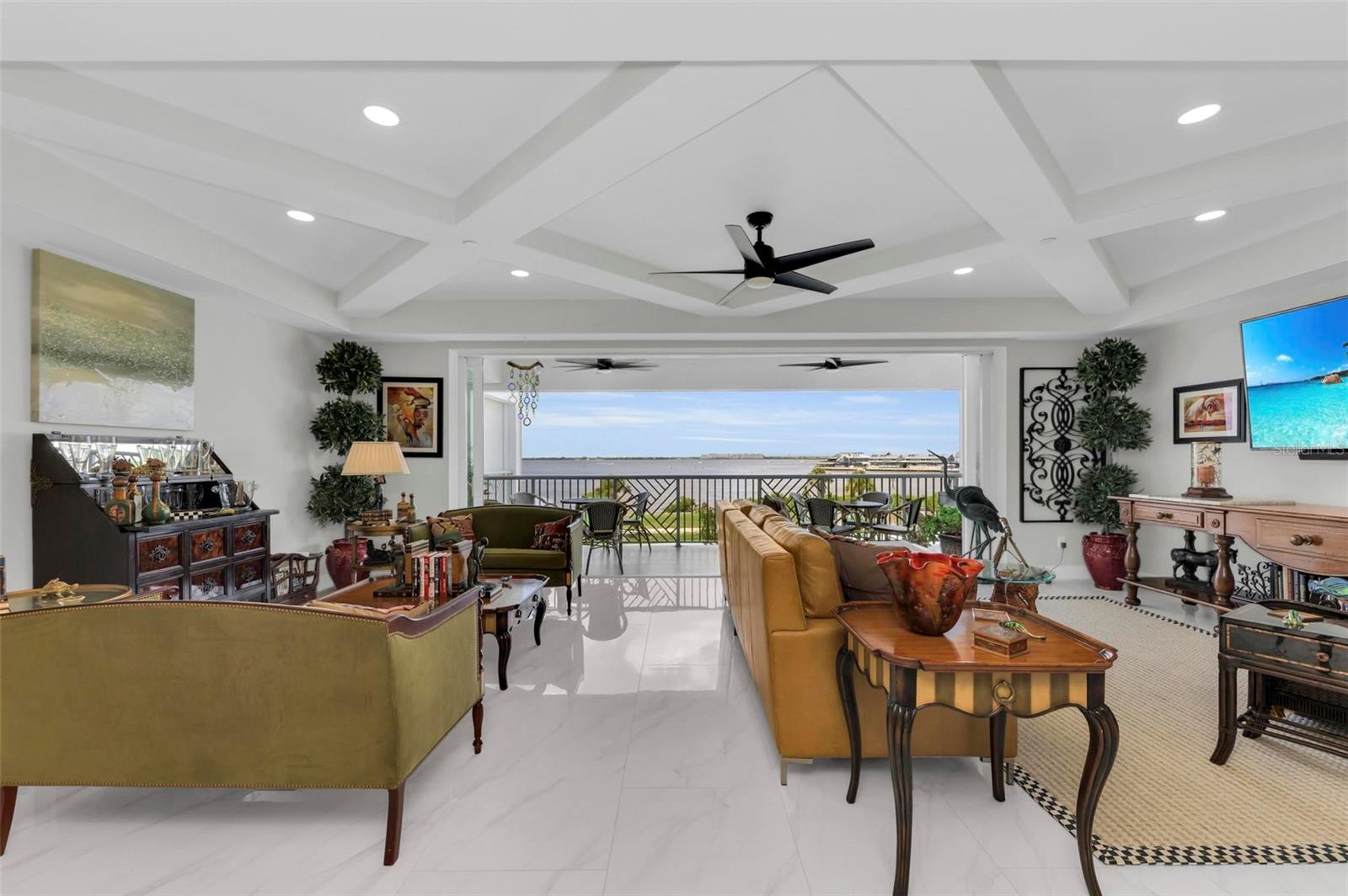 1425 PARK BEACH CIR #139