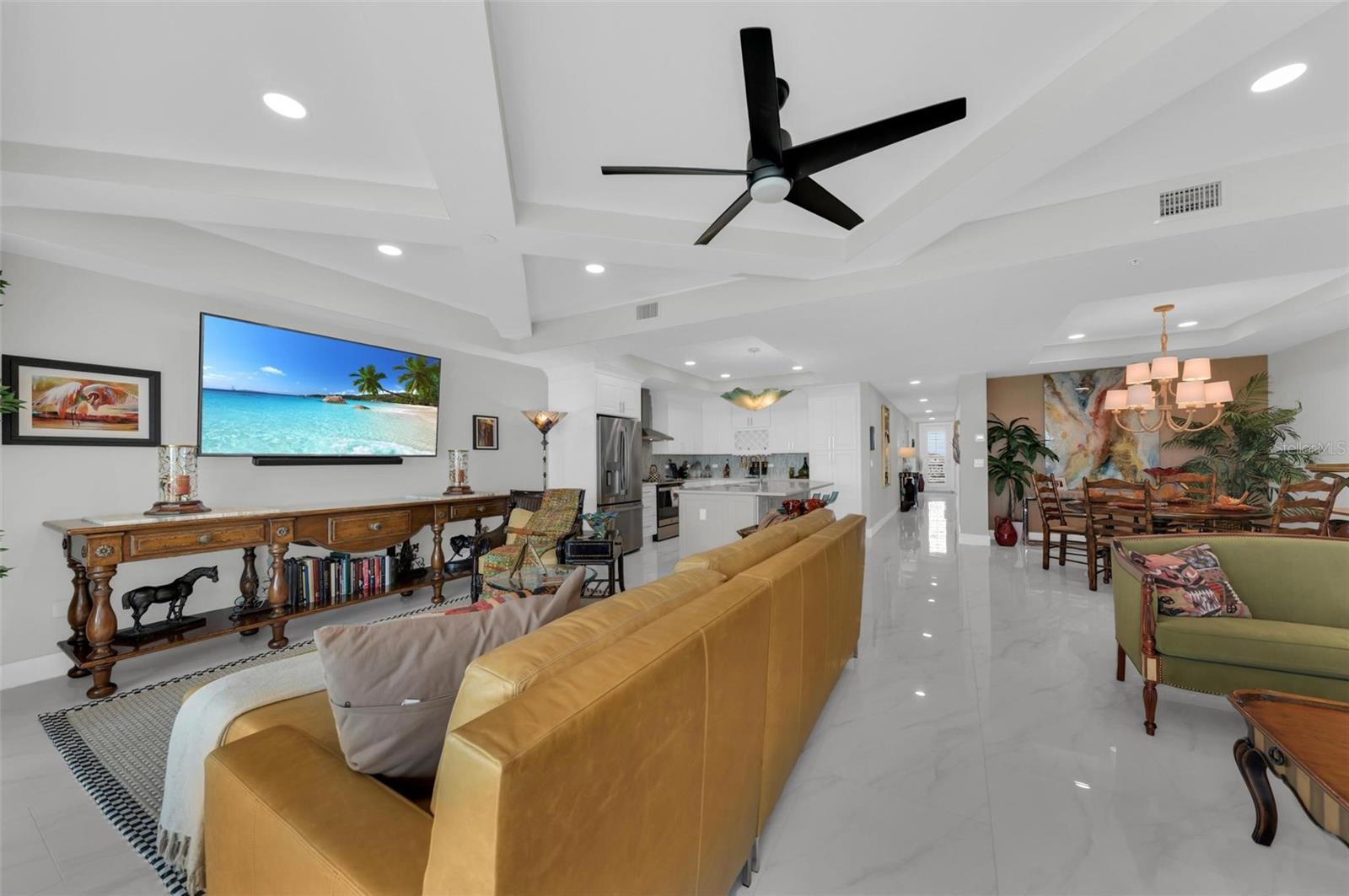 1425 PARK BEACH CIR #139