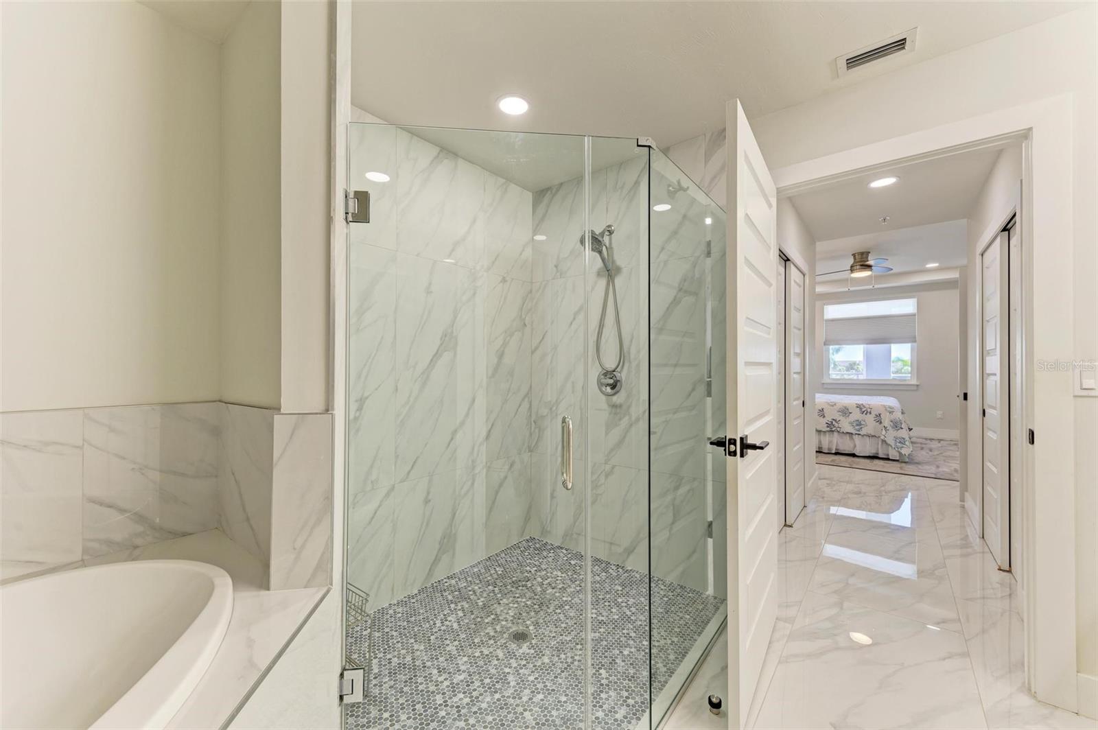 1425 PARK BEACH CIR #1311