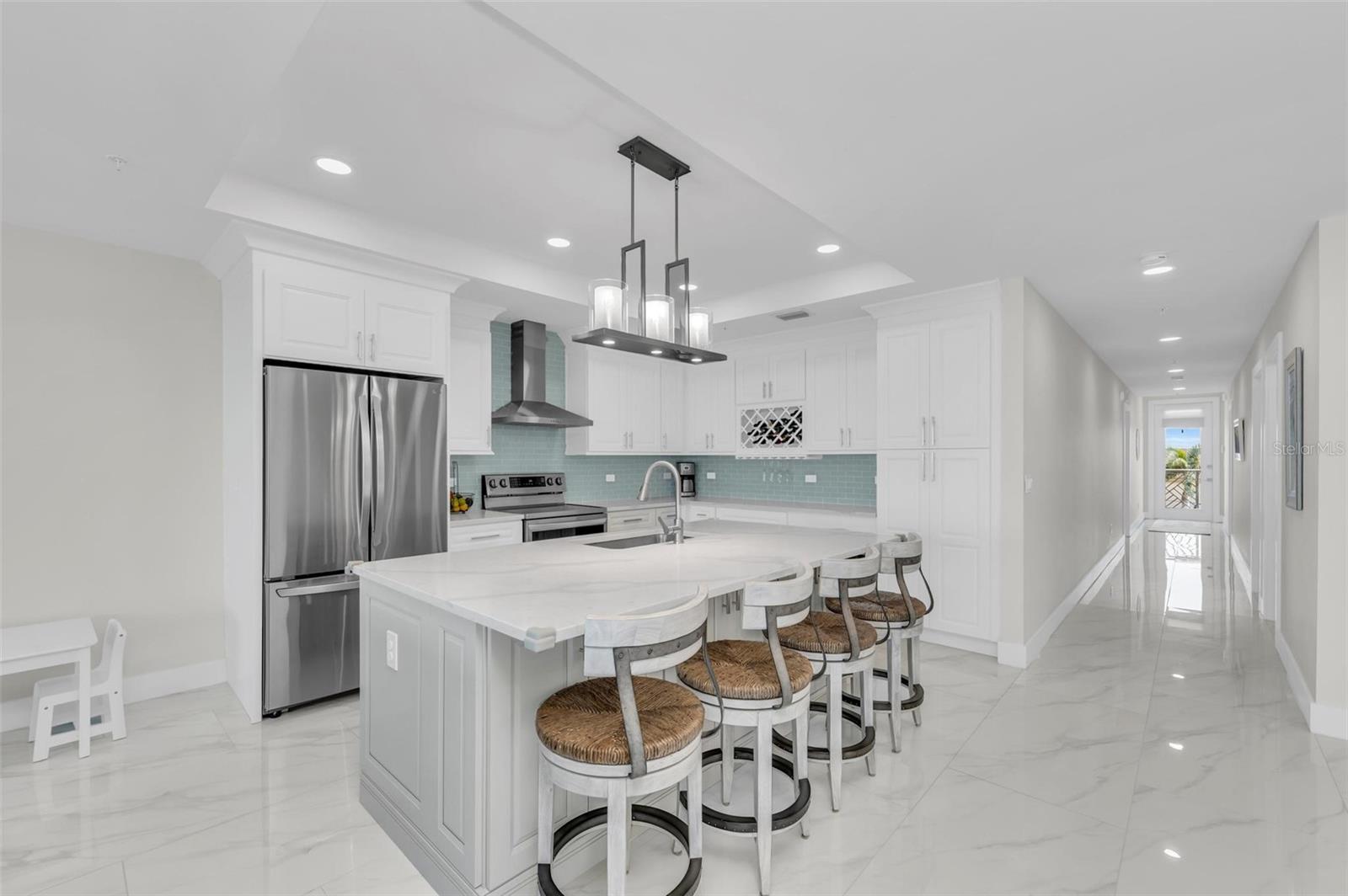 1425 PARK BEACH CIR #1311