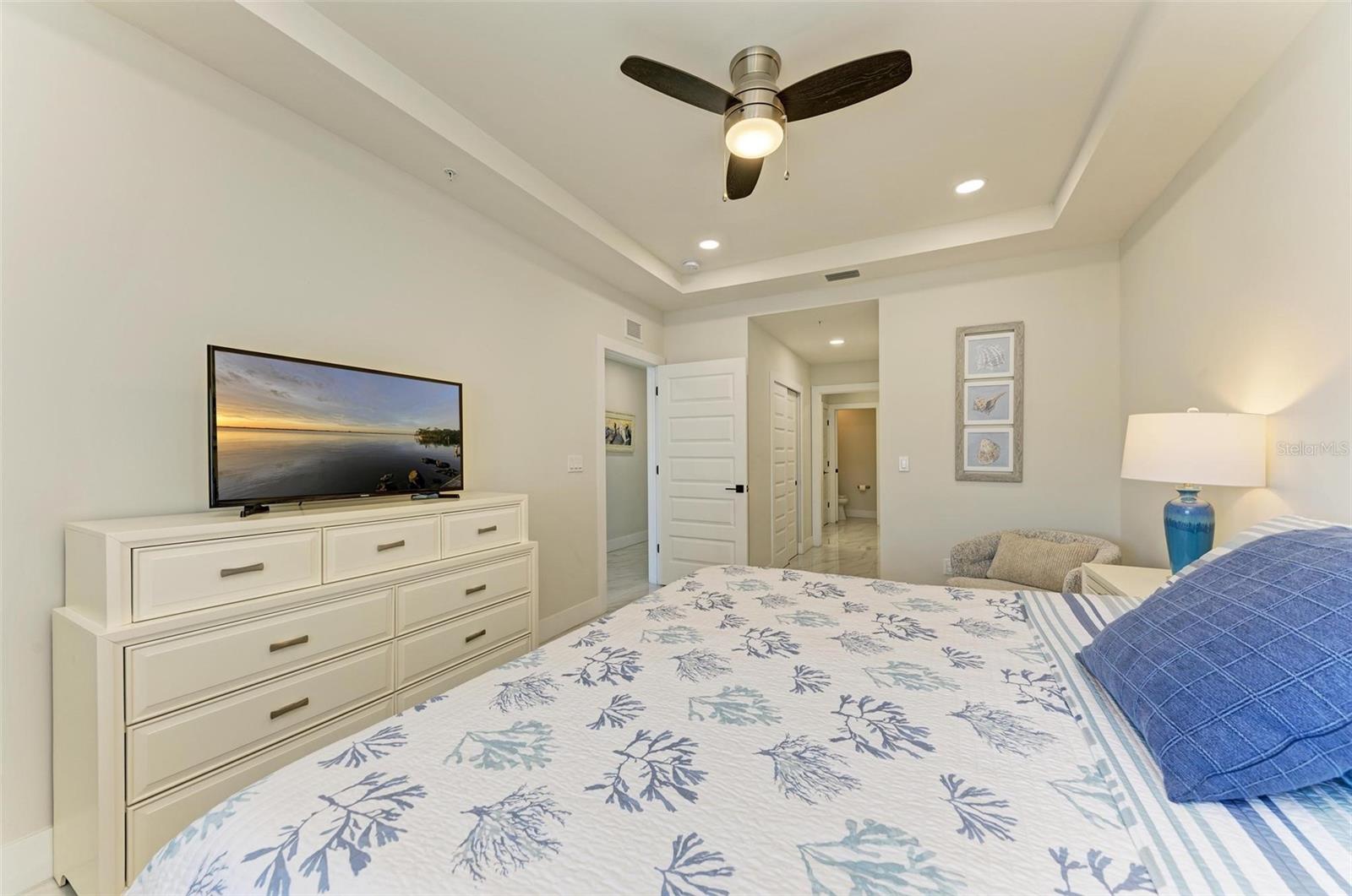 1425 PARK BEACH CIR #1311